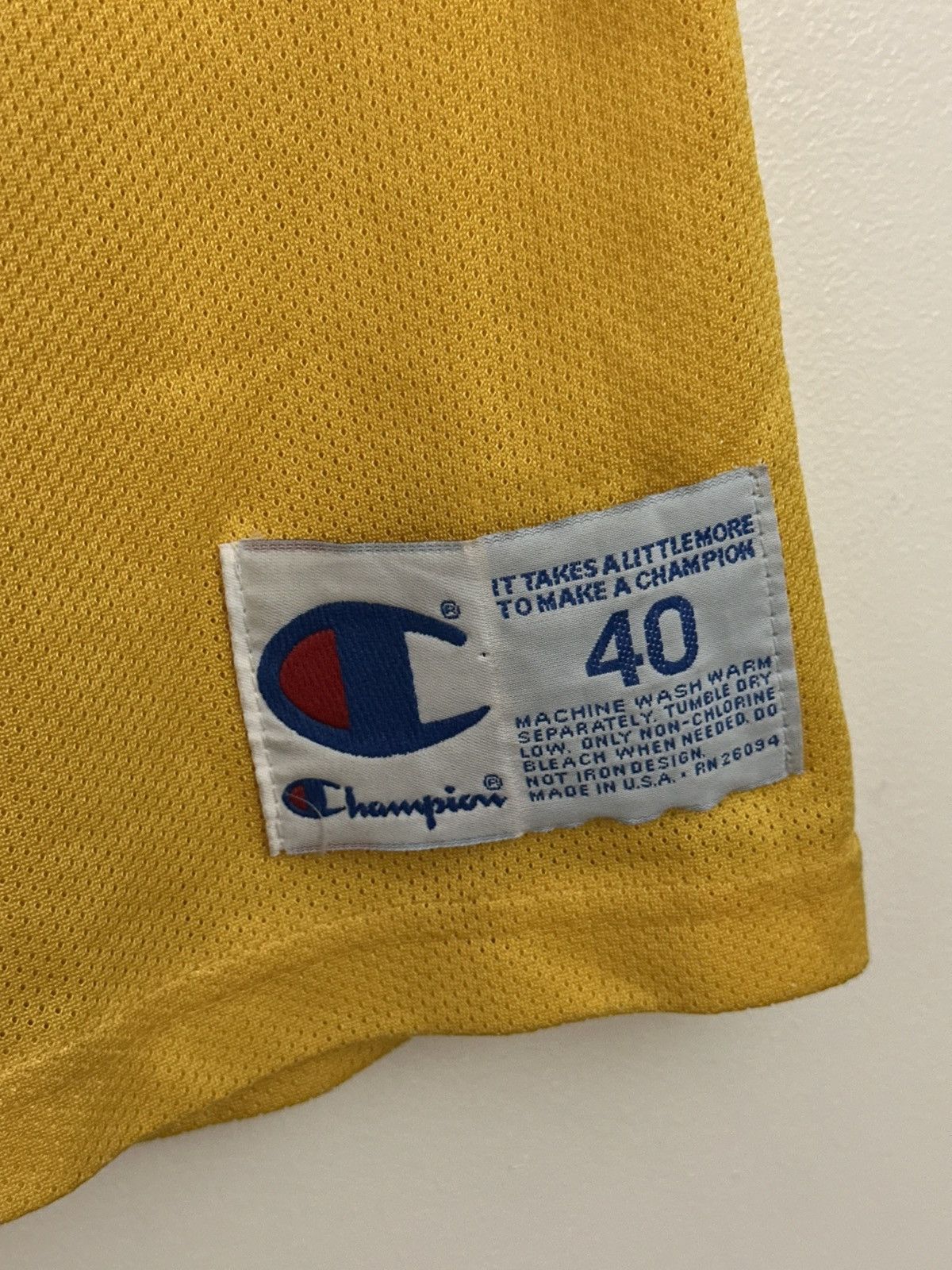 Champion Vintage 90s Los Angeles Lakers Magic Johnson Champion Jersey Size US M / EU 48-50 / 2 - 4 Thumbnail