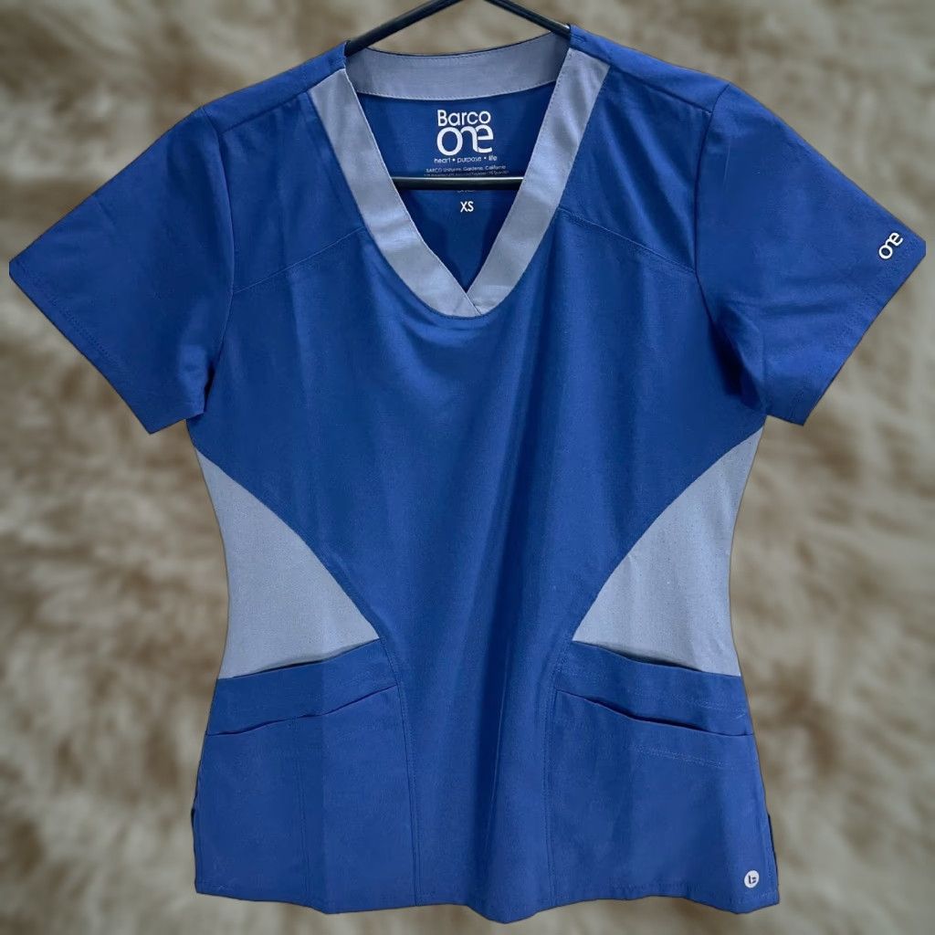 Vintage Barco One Women's Scrubs Top Shirt V-Neck XS Blue Medical Nurse Uniforms T-Shirt Size XS / US 0-2 / IT 36-38 - 1 Thumbnail
