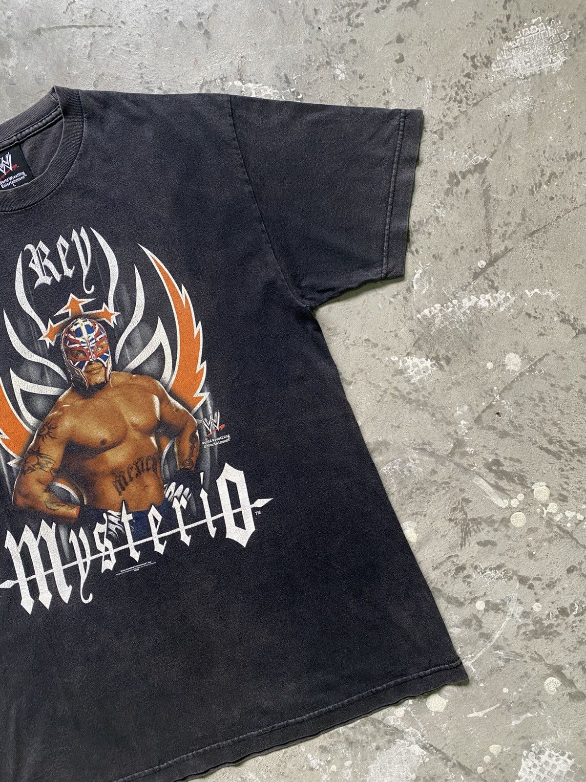 Vintage × WWE × WWF Vintage 2002 Rey Mysterio WWE Superstar Plain Faded Shirt Size US L / EU 52-54 / 3 - 3 Thumbnail