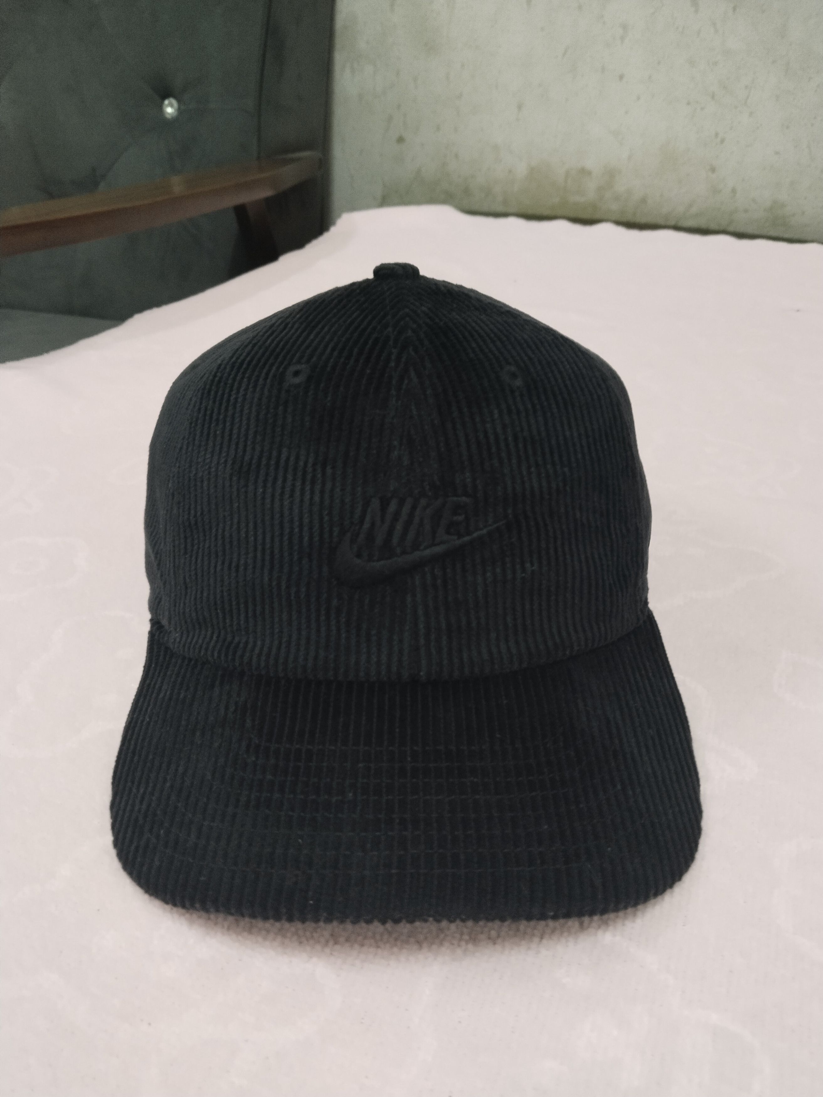 Nike RARE NIKE CUDUROY TRIPLE BLACK CAP Size ONE SIZE - 1 Thumbnail