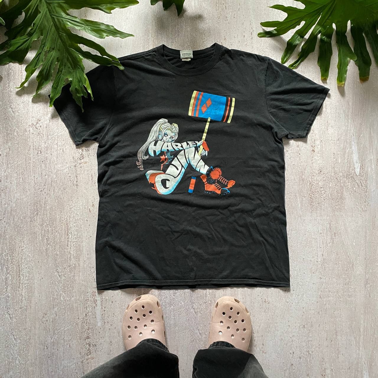 DC Comics VINTAGE Y2K HARLEY QUINN AMAZING FADED BLACK T SHIRT Size US L / EU 52-54 / 3 - 1 Thumbnail