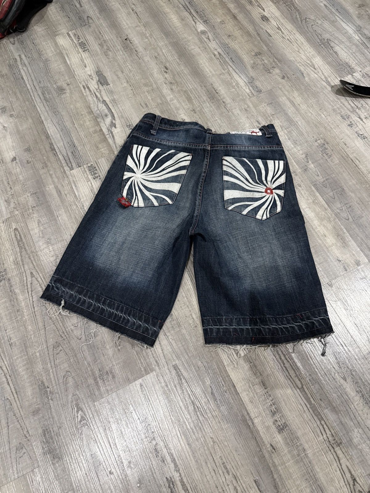 Akademiks Denim shorts Size US 32 / EU 48 - 1 Thumbnail