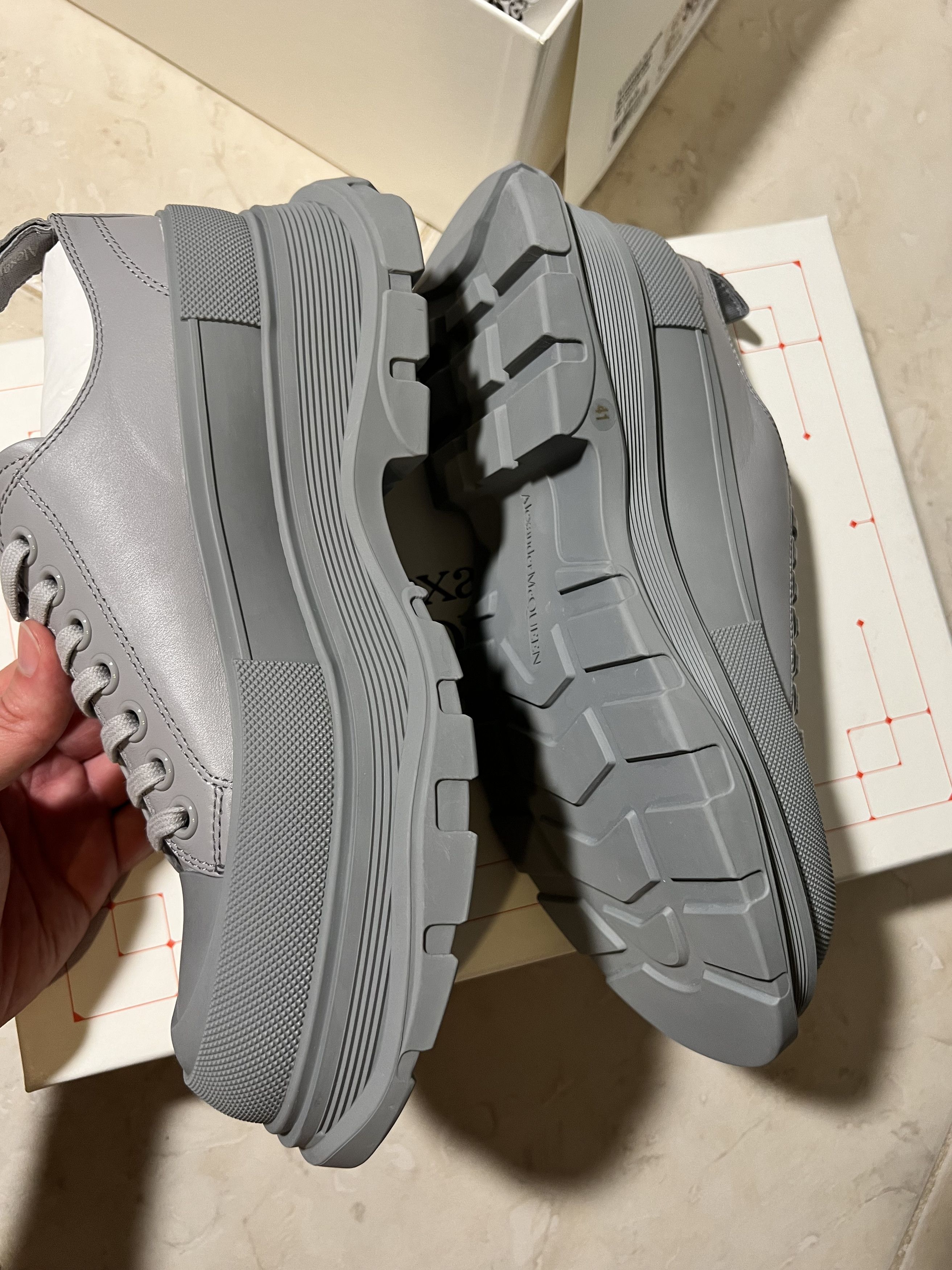 Alexander McQueen Alexander Mcqueen Tread Slick Sneakers Leather Size 41 Size US 8 / EU 41 - 3 Thumbnail