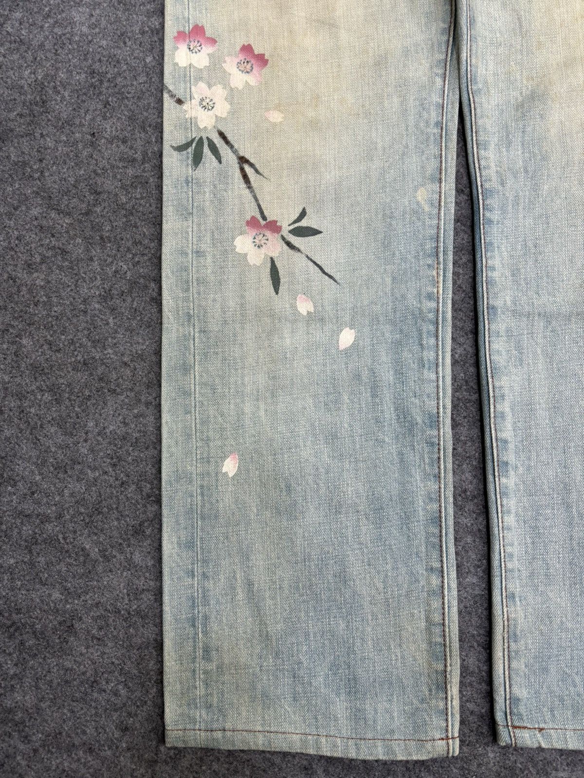 Japanese Brand 💥Denim Art💥ZEN Kyoto Style Japan Faded Floral Denim F569 Size US 30 / EU 46 - 9 Thumbnail