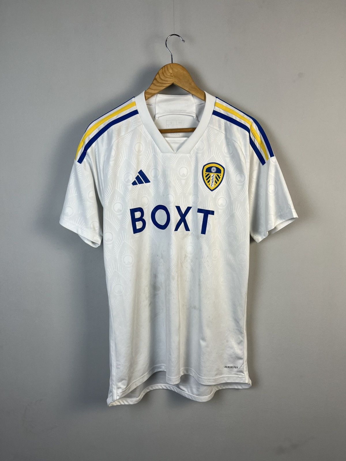 Other BNWT Adidas 2023-2024 Leeds United Home Soccer Jersey Size US L / EU 52-54 / 3 - 1 Thumbnail