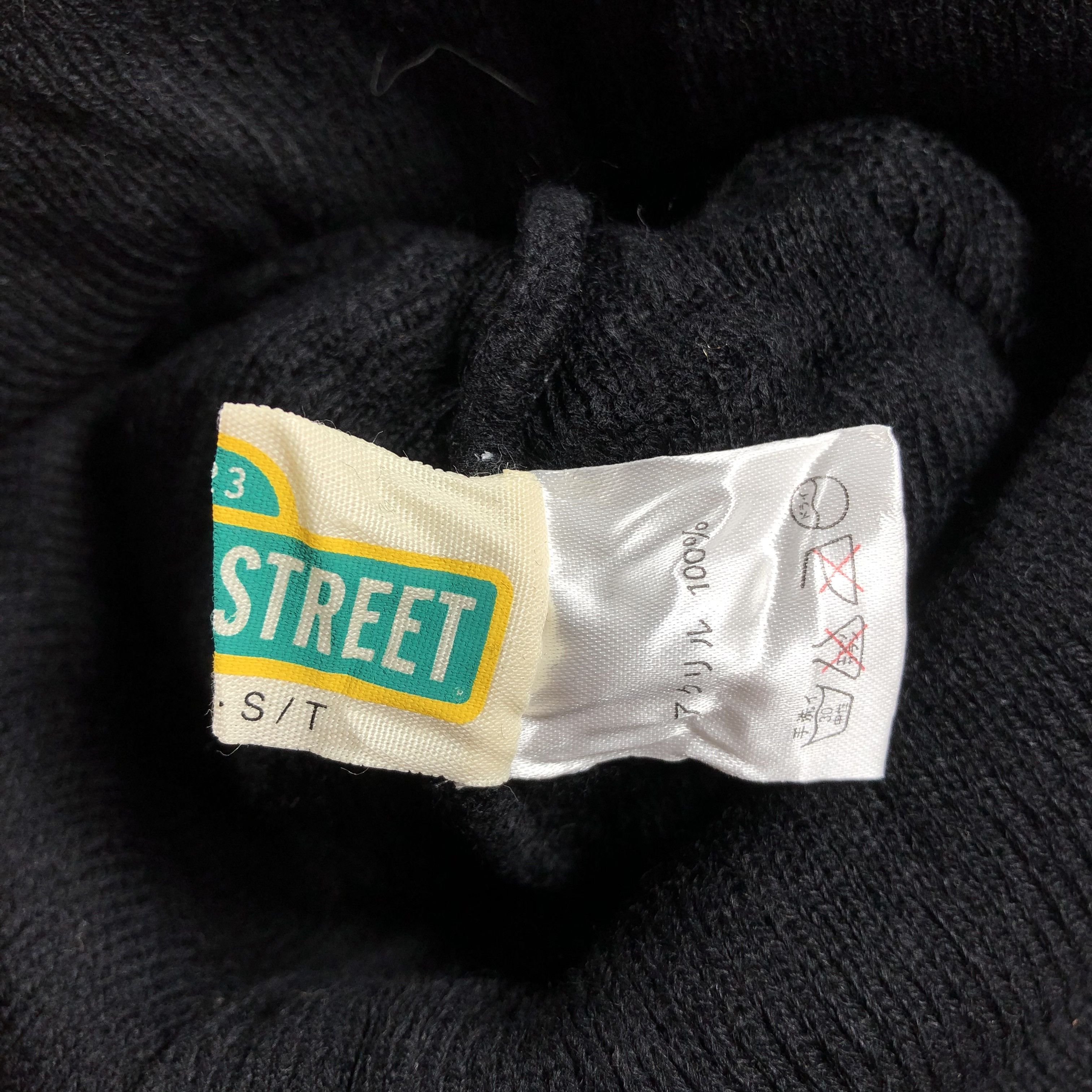 Vintage Vintage Sesame Street Elmo Beanie Size ONE SIZE - 6 Thumbnail
