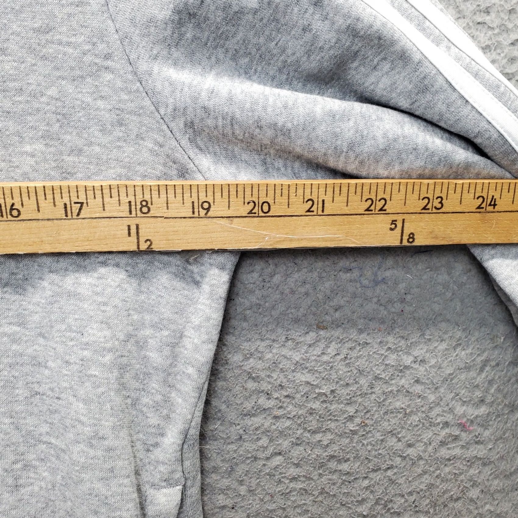 Adidas Adidas Hoodie Womens Size M Gray 2 Stripes Fleece Lined Long Sleeve Pullover Logo Size M / US 6-8 / IT 42-44 - 4 Thumbnail
