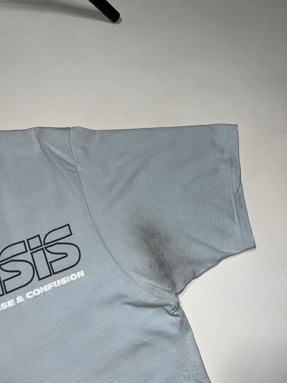 Band Tees Oasis Vintage 10 Years Of Noise And Confusion Rare T-shirt Size US L / EU 52-54 / 3 - 7 Thumbnail