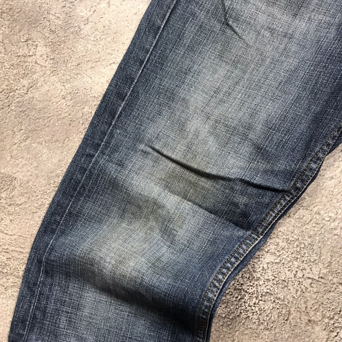 Vintage Vintage 90s Levis Distressed Baggy Jeans Grunge Thrashed 32 Size US 32 / EU 48 - 4 Thumbnail