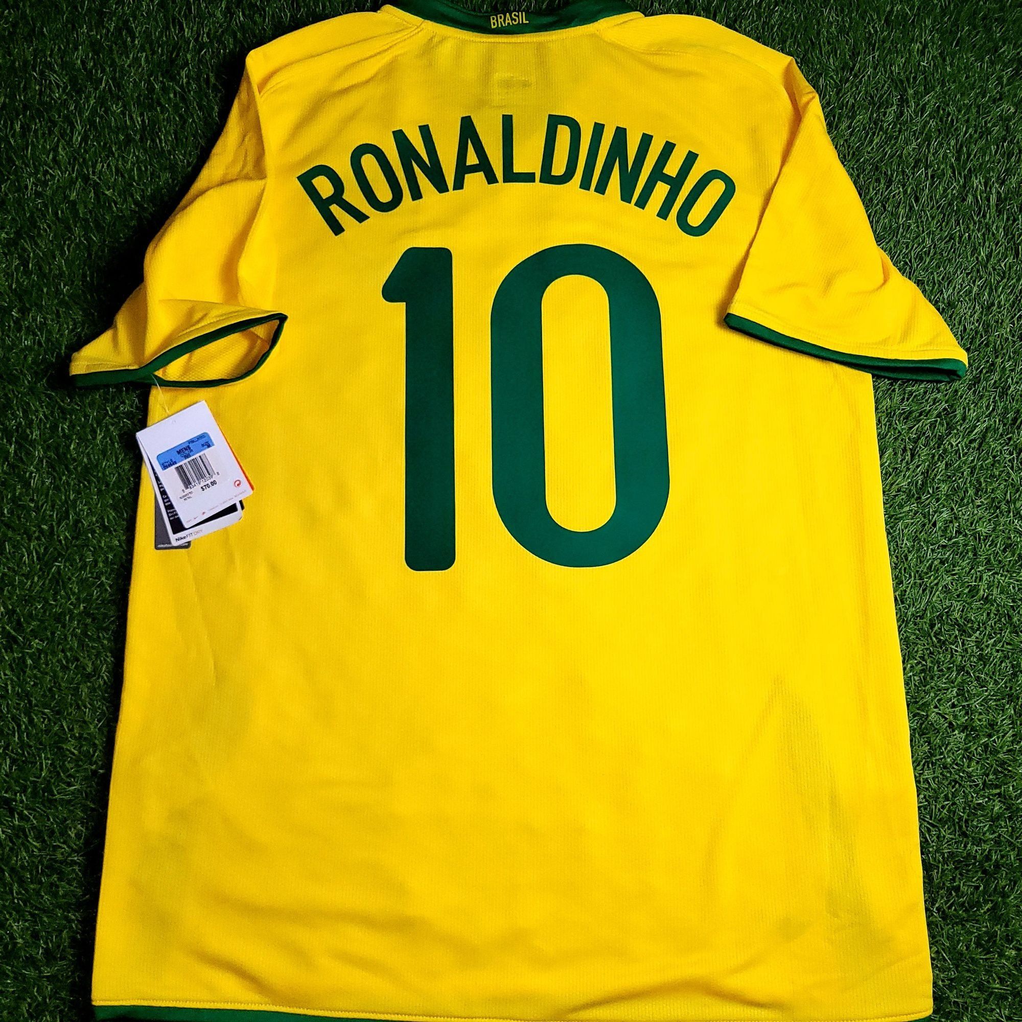 Nike Ronaldinho Nike Brazil 2008 Soccer Jersey Shirt BNWT M Size US M / EU 48-50 / 2 - 1 Thumbnail