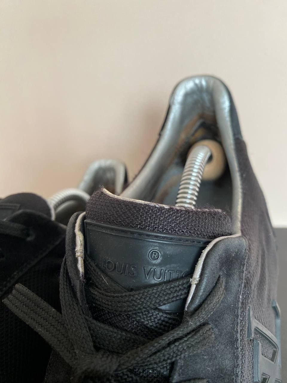 Louis Vuitton Louis Vuitton Big Logo Suede Black Stardust Trainer Sneakers Size US 8.5 / EU 41-42 - 11 Thumbnail