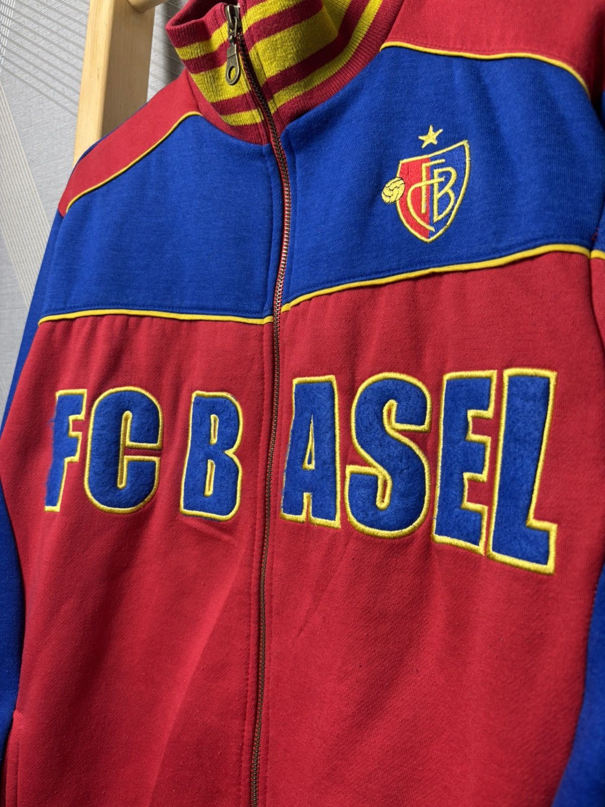 Vintage Vintage FC Basel 1893 Streetwear Zip Hoodie Size US M / EU 48-50 / 2 - 4 Thumbnail