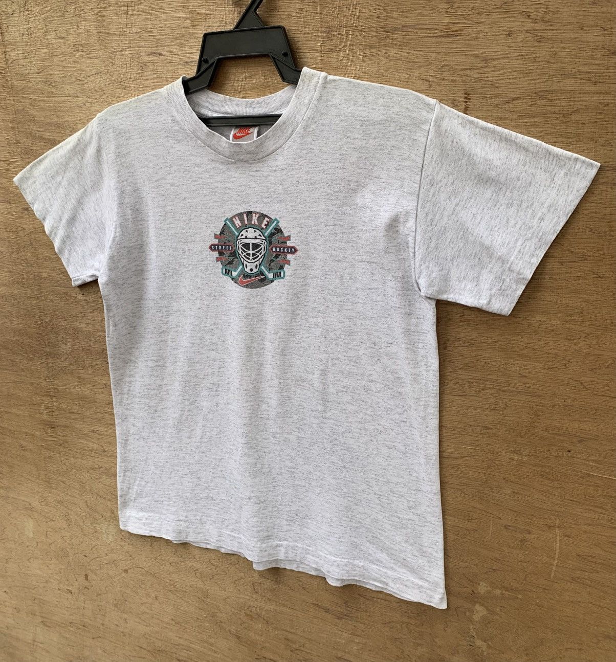 Nike Vintage 90’s Nike Street Hockey T Shirt Size US S / EU 44-46 / 1 - 11 Thumbnail