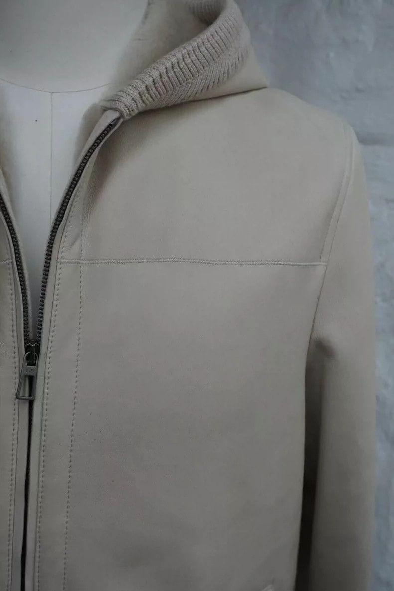 Loro Piana LORO PIANA A man's cream-colored fur integrated bomer hood Size US M / EU 48-50 / 2 - 2 Thumbnail
