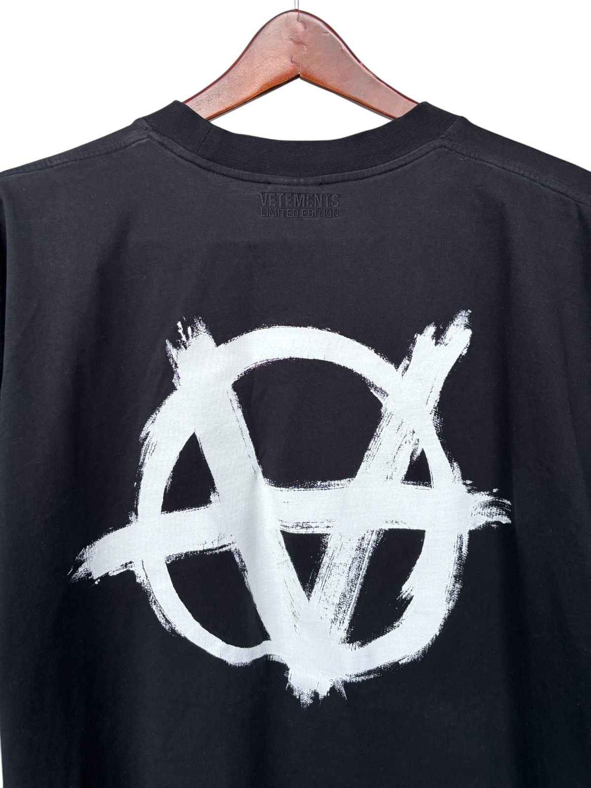 Vetements Vetements Anarchy T-Shirt Size US XL / EU 56 / 4 - 3 Thumbnail