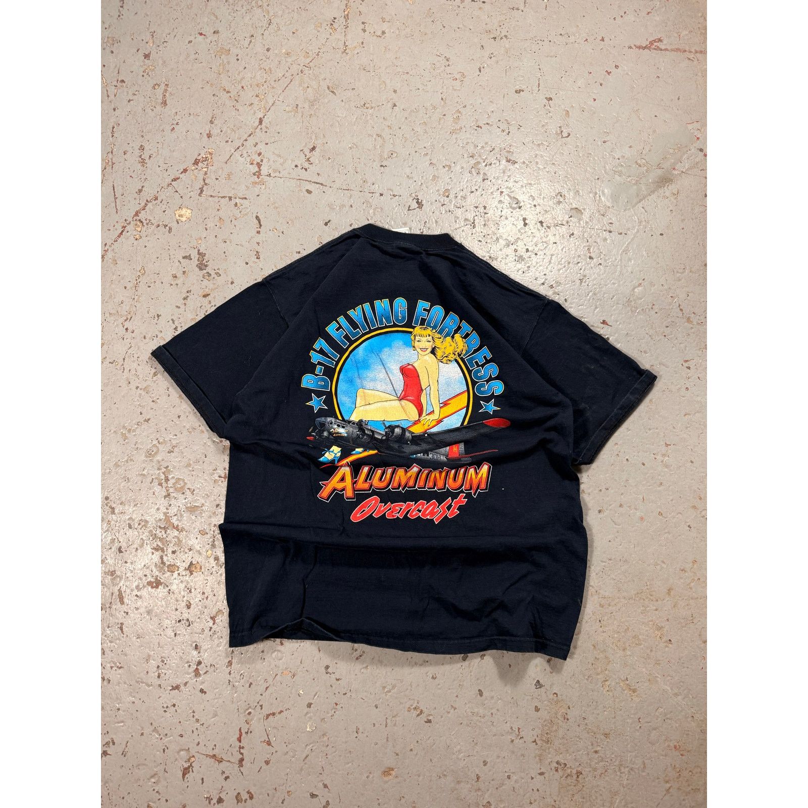 Vintage Vintage B-17 Tee Size US XL / EU 56 / 4 - 1 Thumbnail
