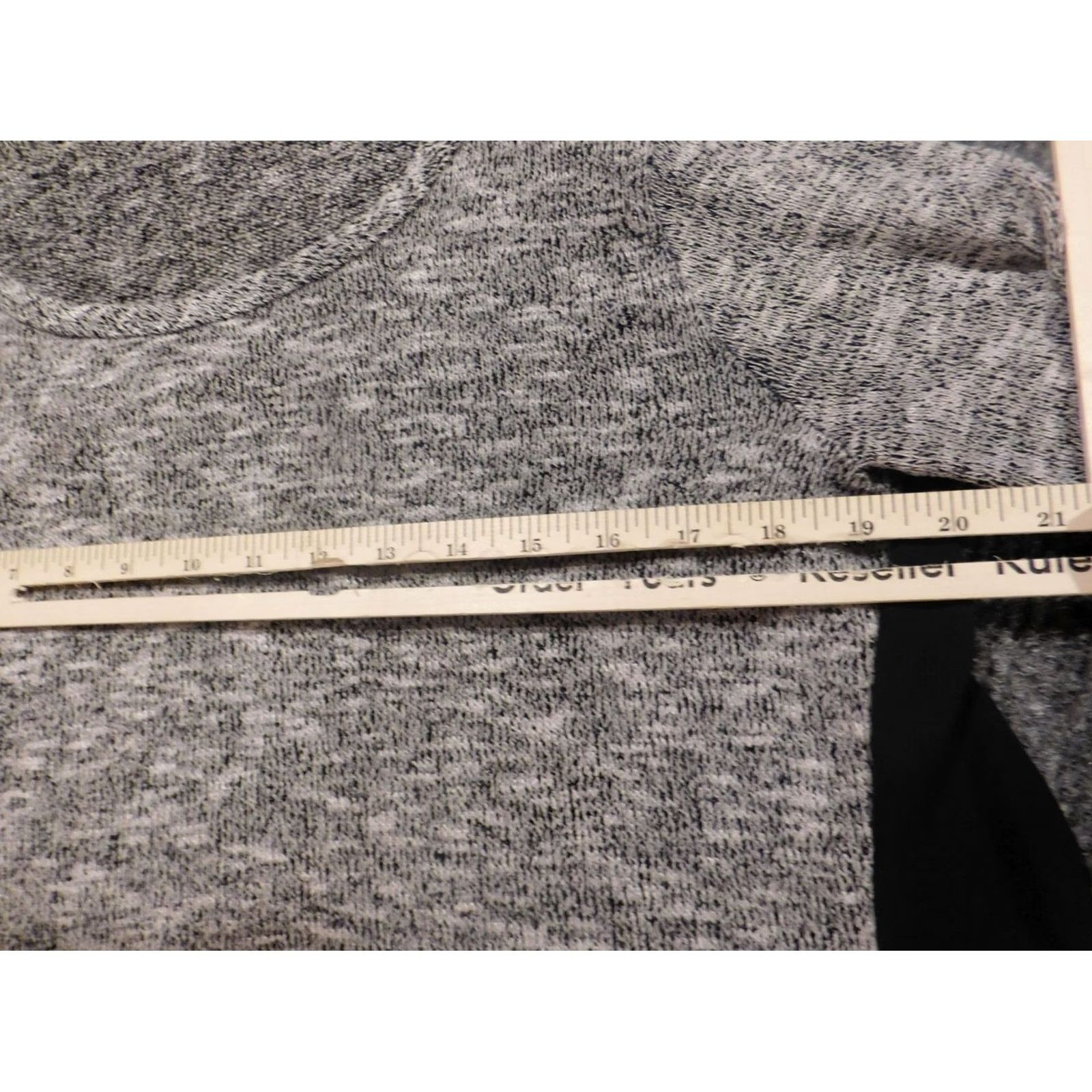 Vintage Maurices Womens Sweater Large Gray Pullover Crew Neck Long Sleeve Bow Button Knit Cotton Polyester Raglan Stretch Geometric Vintage No Size L / US 10 / IT 46 - 5 Thumbnail