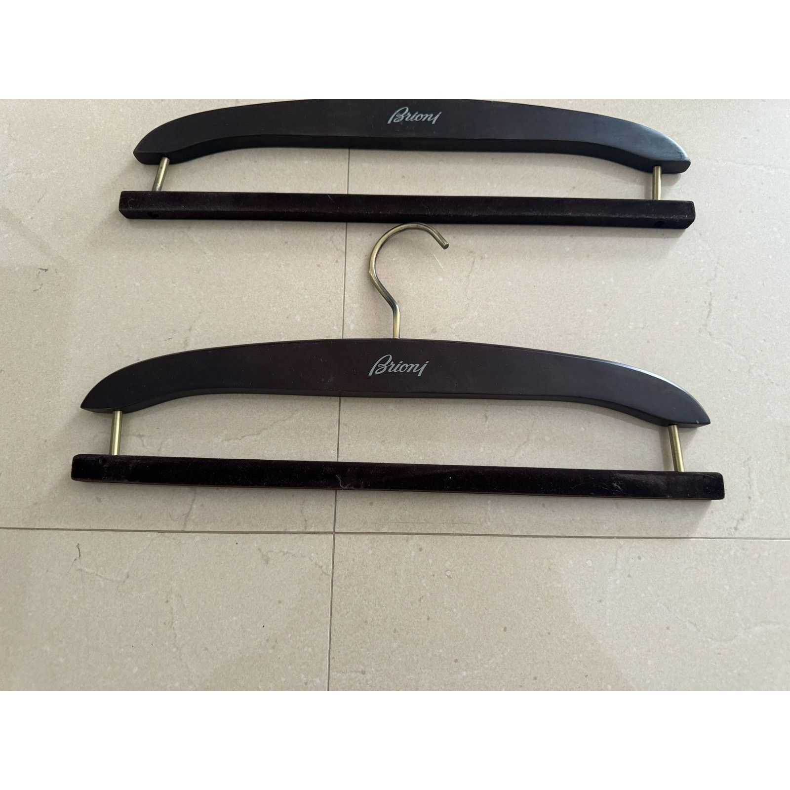 Brioni o1rshd1 Size: OS / 6 Brioni Pant Hangers in Brown Size ONE SIZE - 2 Thumbnail