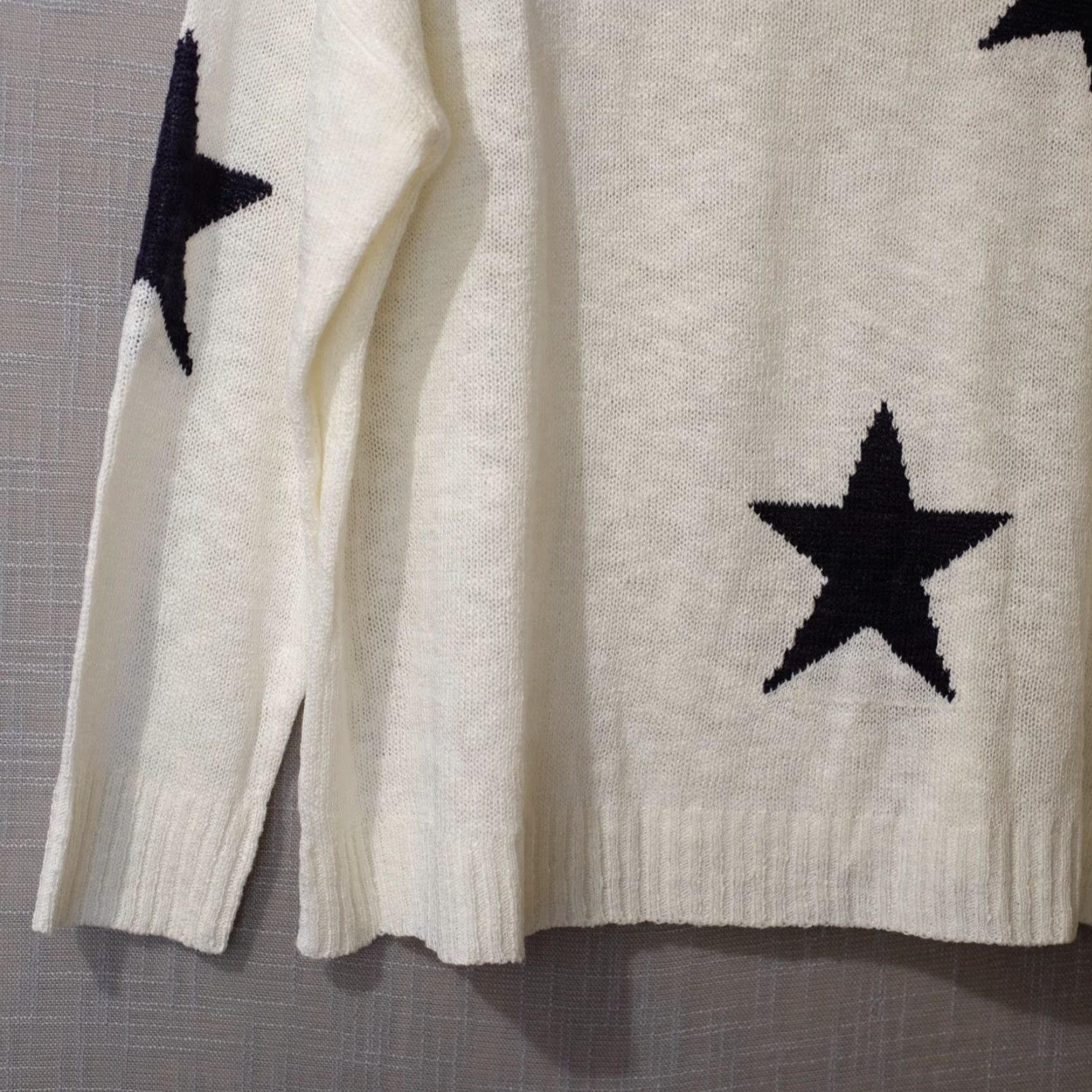 Vintage Maurice’s Sweater White/Black Star Knit Pullover Women's XXL Lightweight Sheer Nwot! Stars Reg/Plus Size (H96-10) Size XXL / US 16-18 / IT 52-54 - 3 Thumbnail