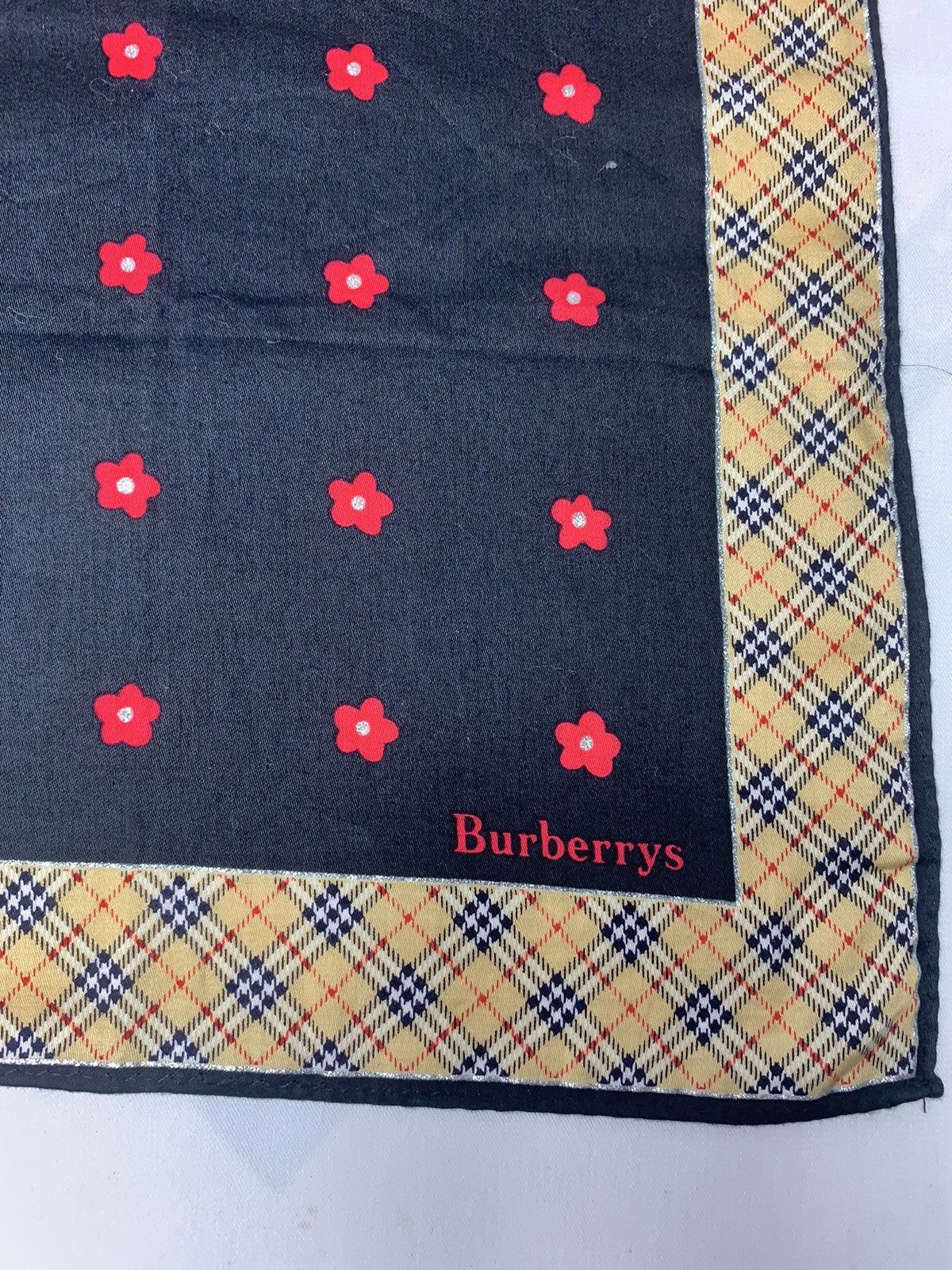 Burberry Burberry Handkerchief / Neckerchief / Bandana Size ONE SIZE - 4 Thumbnail