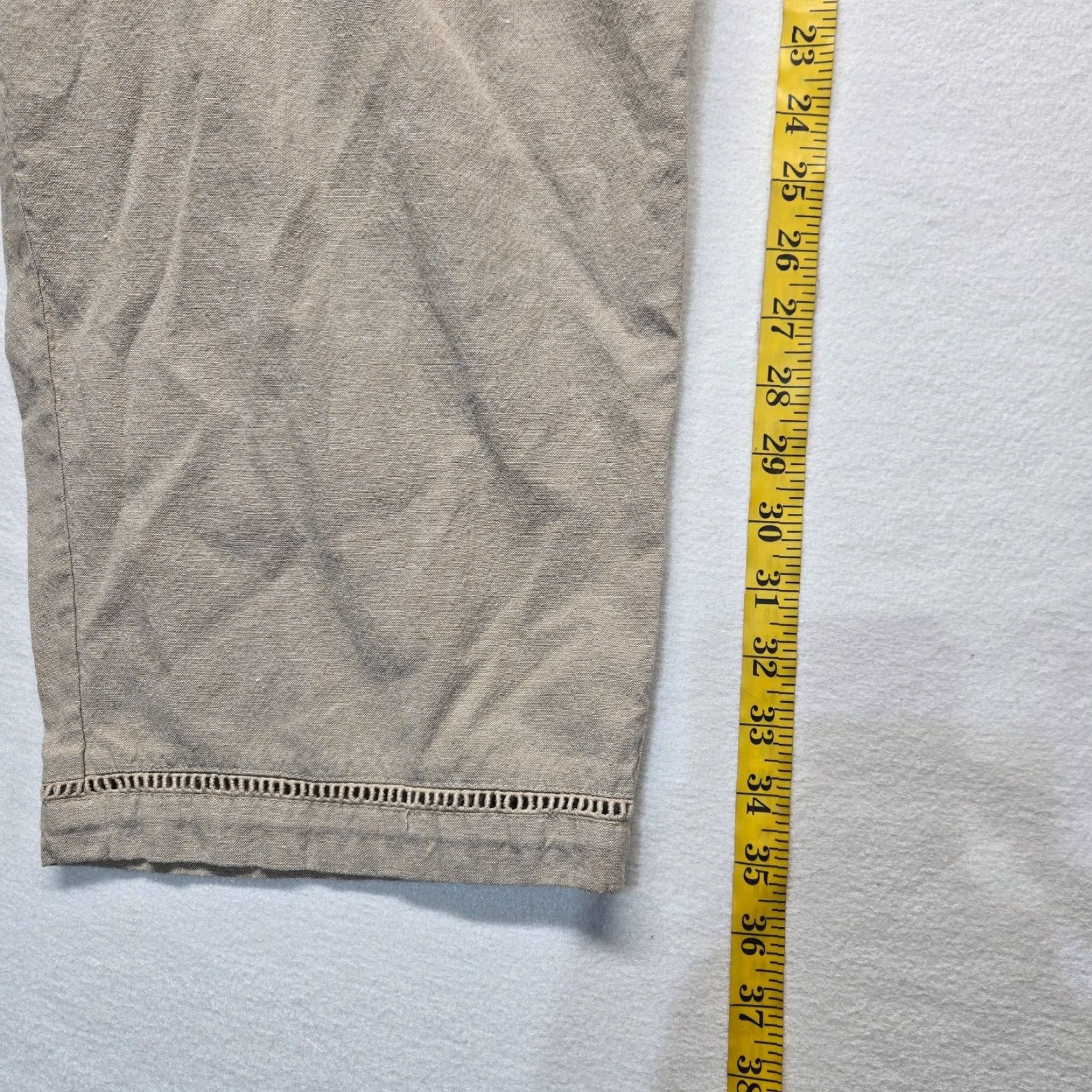 Vintage Alfred Dunner Pants Capris Beige Stretch 22W Womens Plus Size Adults Size 22 Beige Stretch Pants Women Size 40" / US 18 - 7 Thumbnail