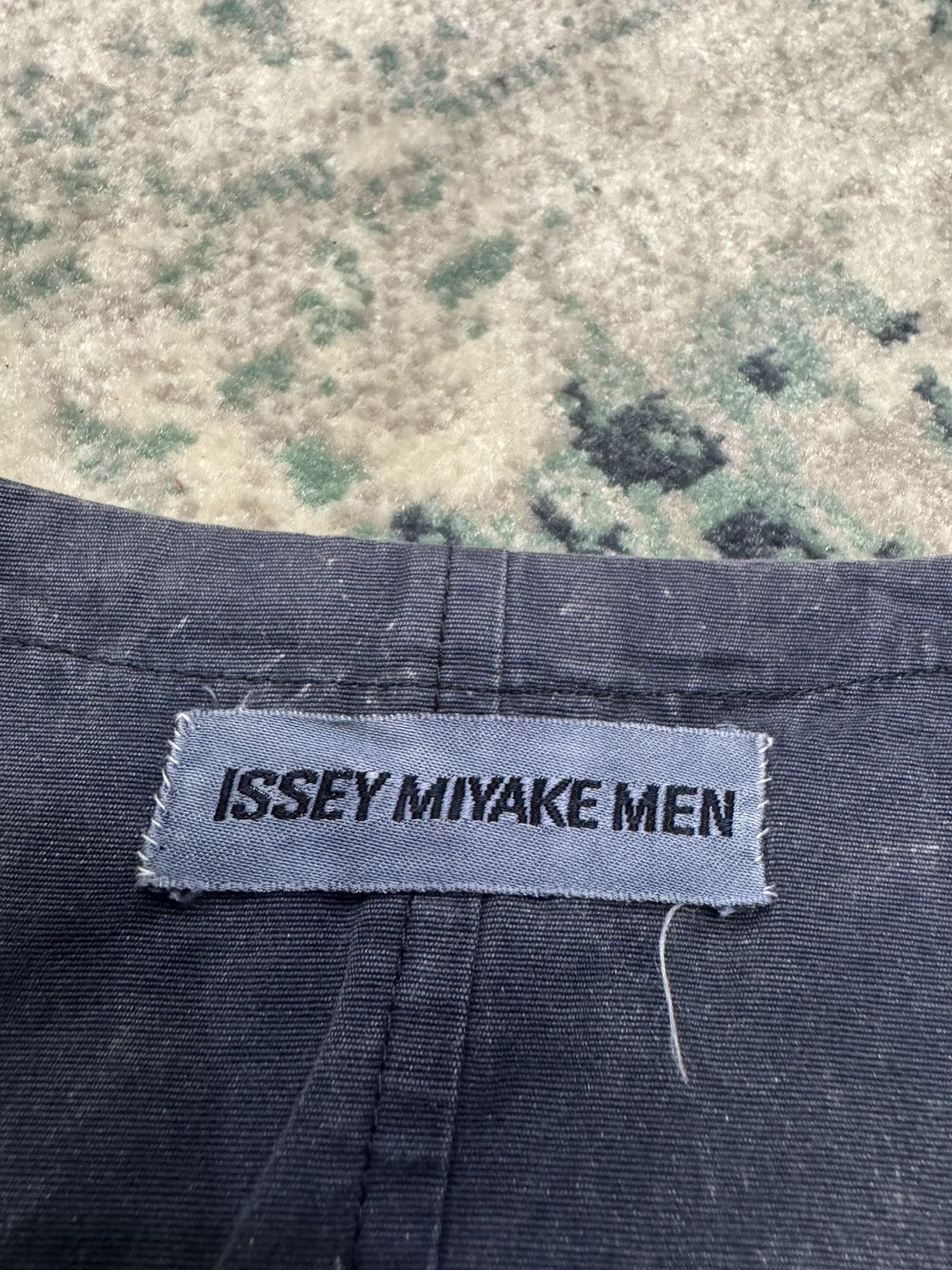 Issey Miyake 1980s ISSEY MIYAKE MEN DISTRESSED PATTERN VEST JACKET Size US M / EU 48-50 / 2 - 5 Thumbnail