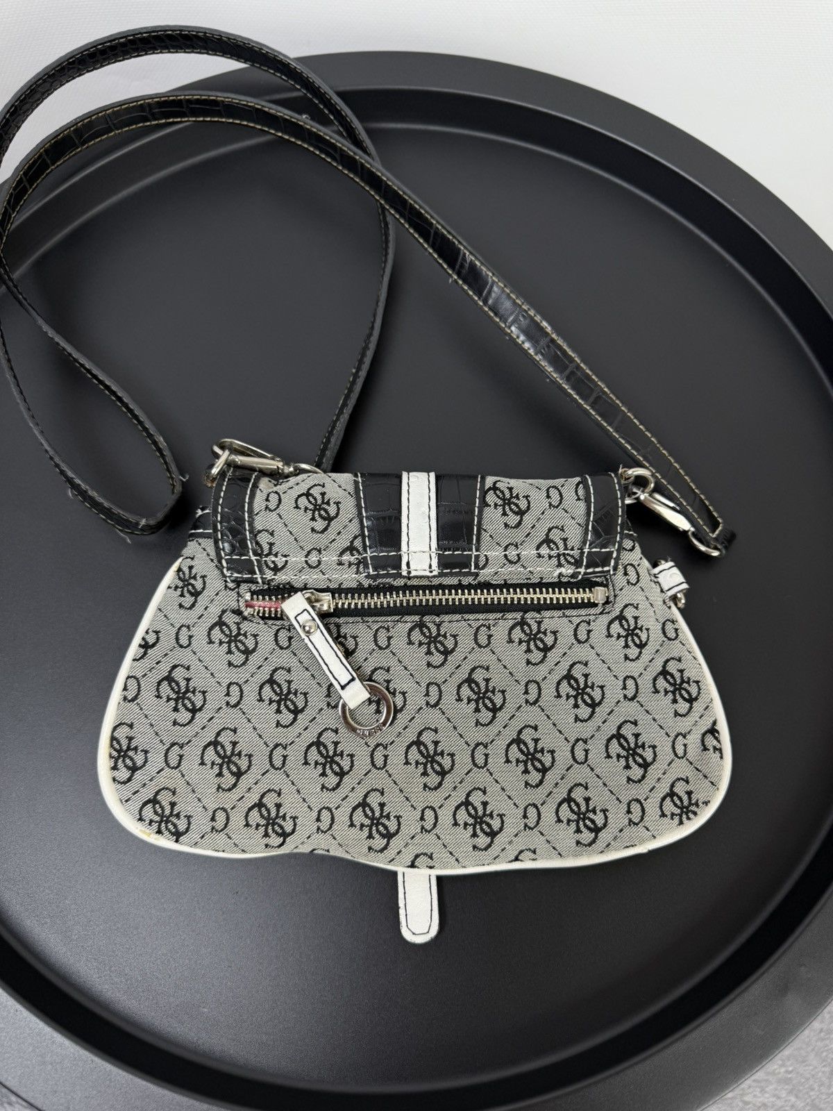 Guess Guess VNTG Y2K Monogram Mini Shoulder Bag Messenger Size ONE SIZE - 7 Thumbnail