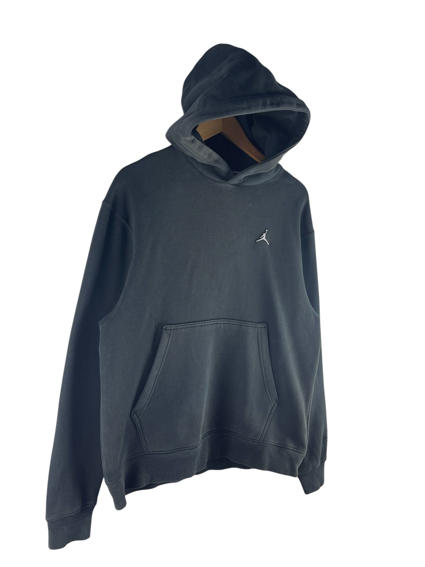 Nike Nike Air Jordan Jumpman Embroidered Pullover Hoodie Size US L / EU 52-54 / 3 - 3 Thumbnail