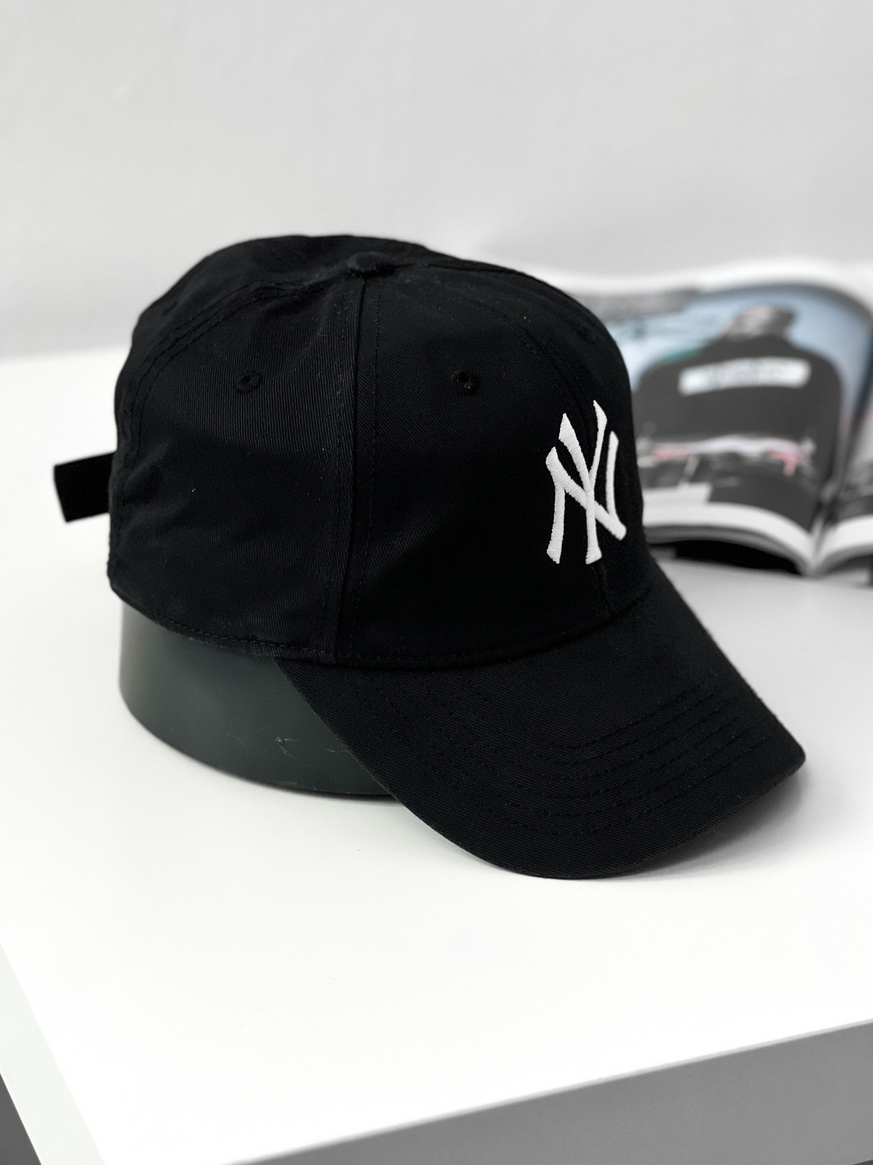 New York Yankees New York Yankees Cap Size ONE SIZE - 4 Thumbnail