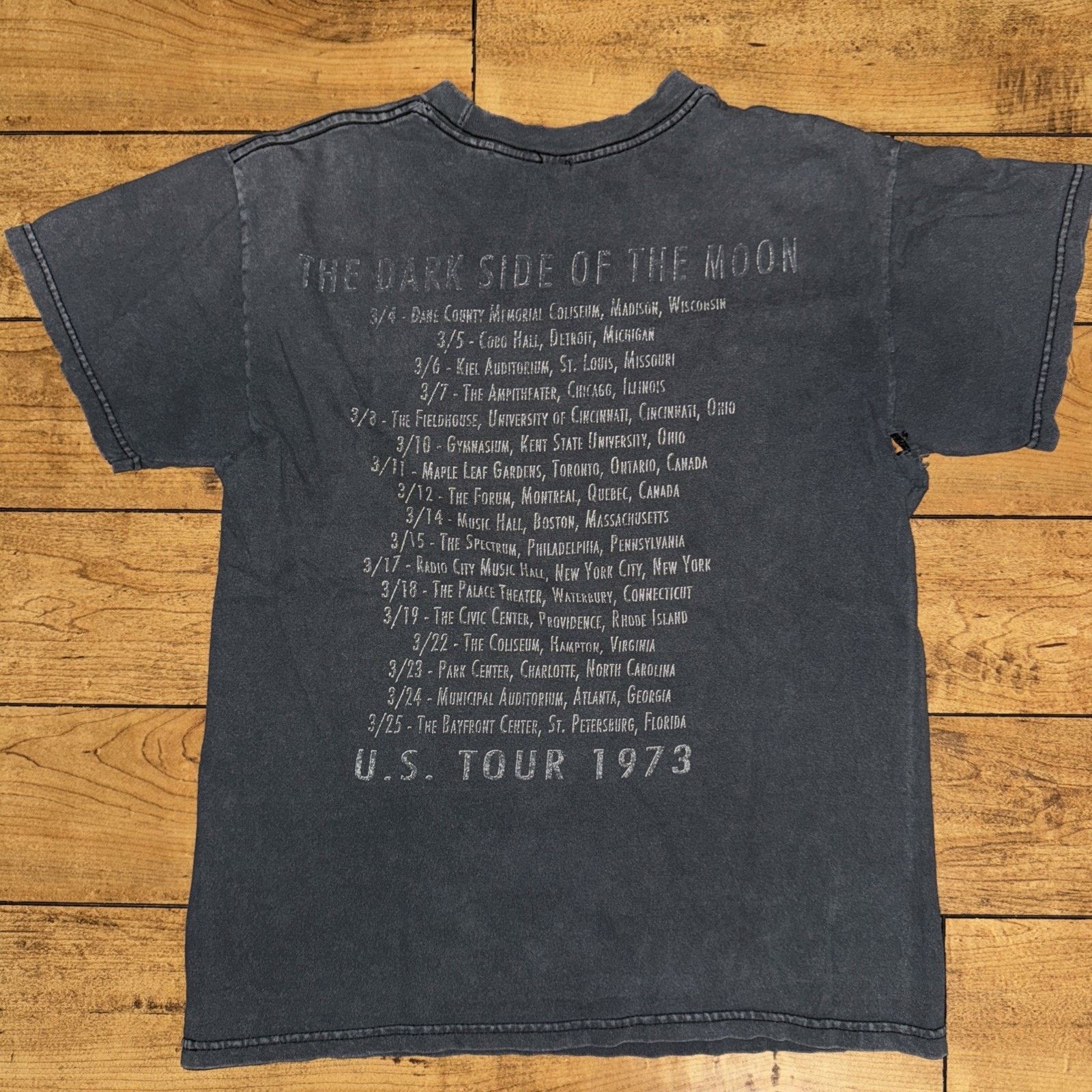 Vintage Vintage Pink Floyd T-Shirt Black M Dark Side Of The Moon Size US M / EU 48-50 / 2 - 6 Thumbnail