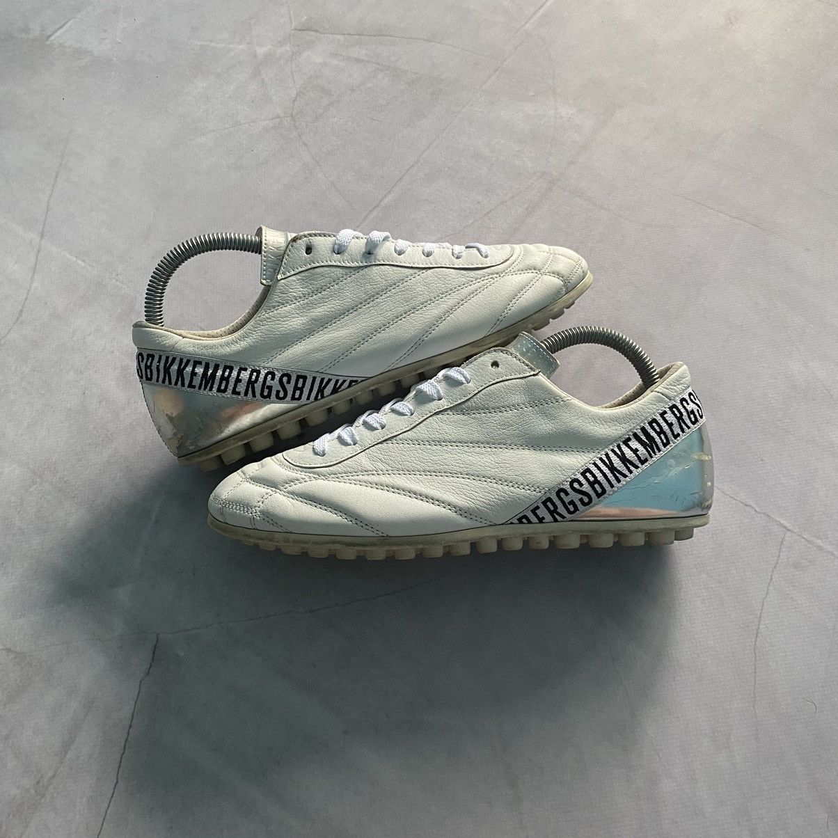 Dirk Bikkembergs Archive Dirk Bikkembergs Vintage White Balenciaga Style Size US 6 / EU 39 - 1 Thumbnail