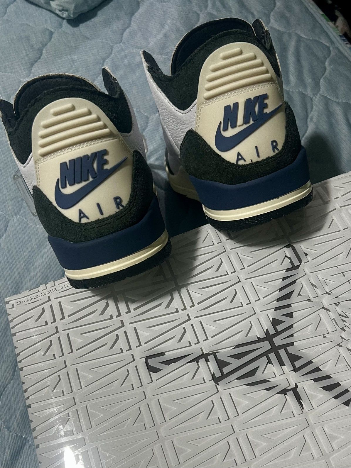 Jordan Brand × Nike Rare Ama Maniere Jordan 3 Diffused Blue Size US 9.5 / EU 42-43 - 2 Thumbnail