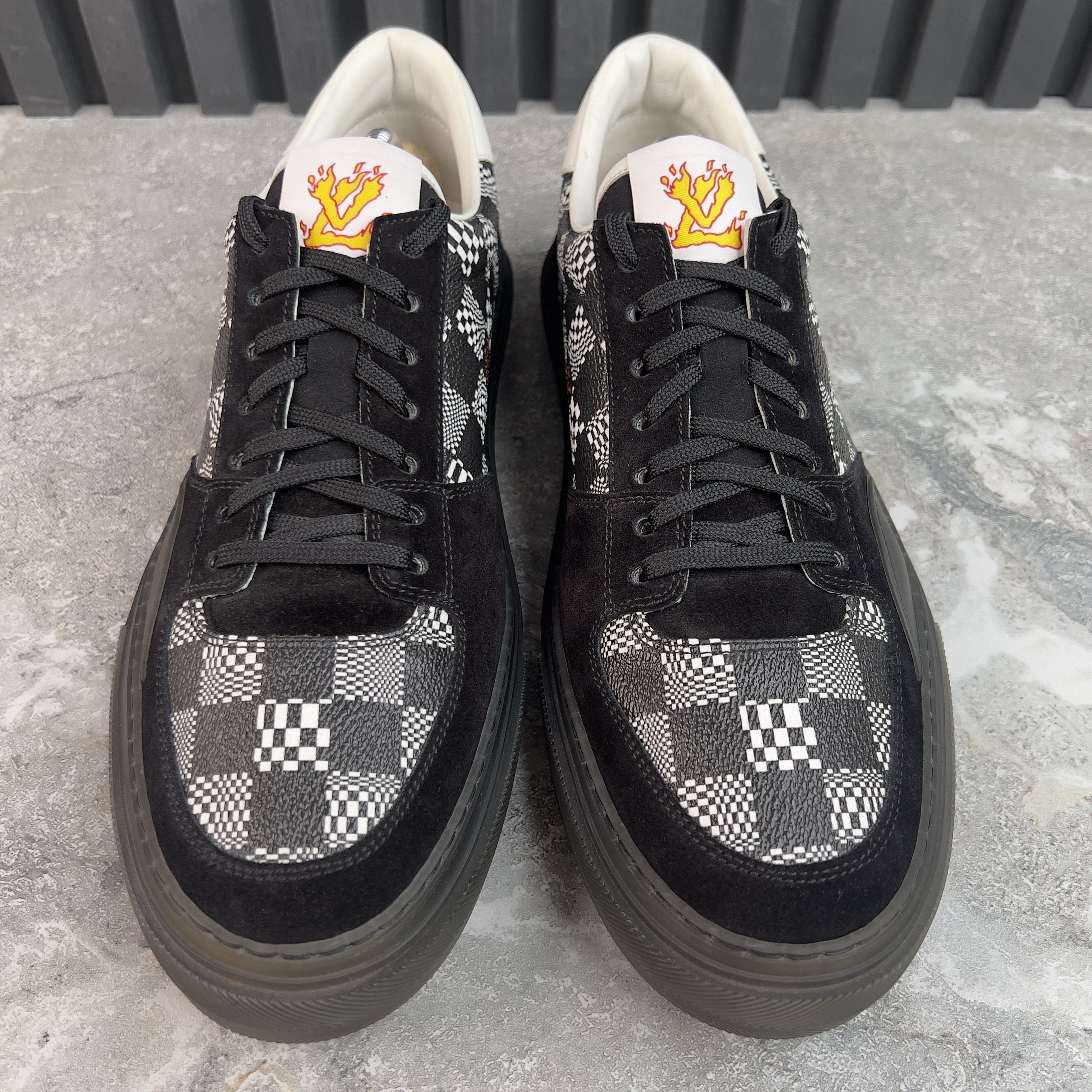Louis Vuitton Ollie Damier Low Top Sneaker Black Leather Size US 10 / EU 43 - 3 Thumbnail