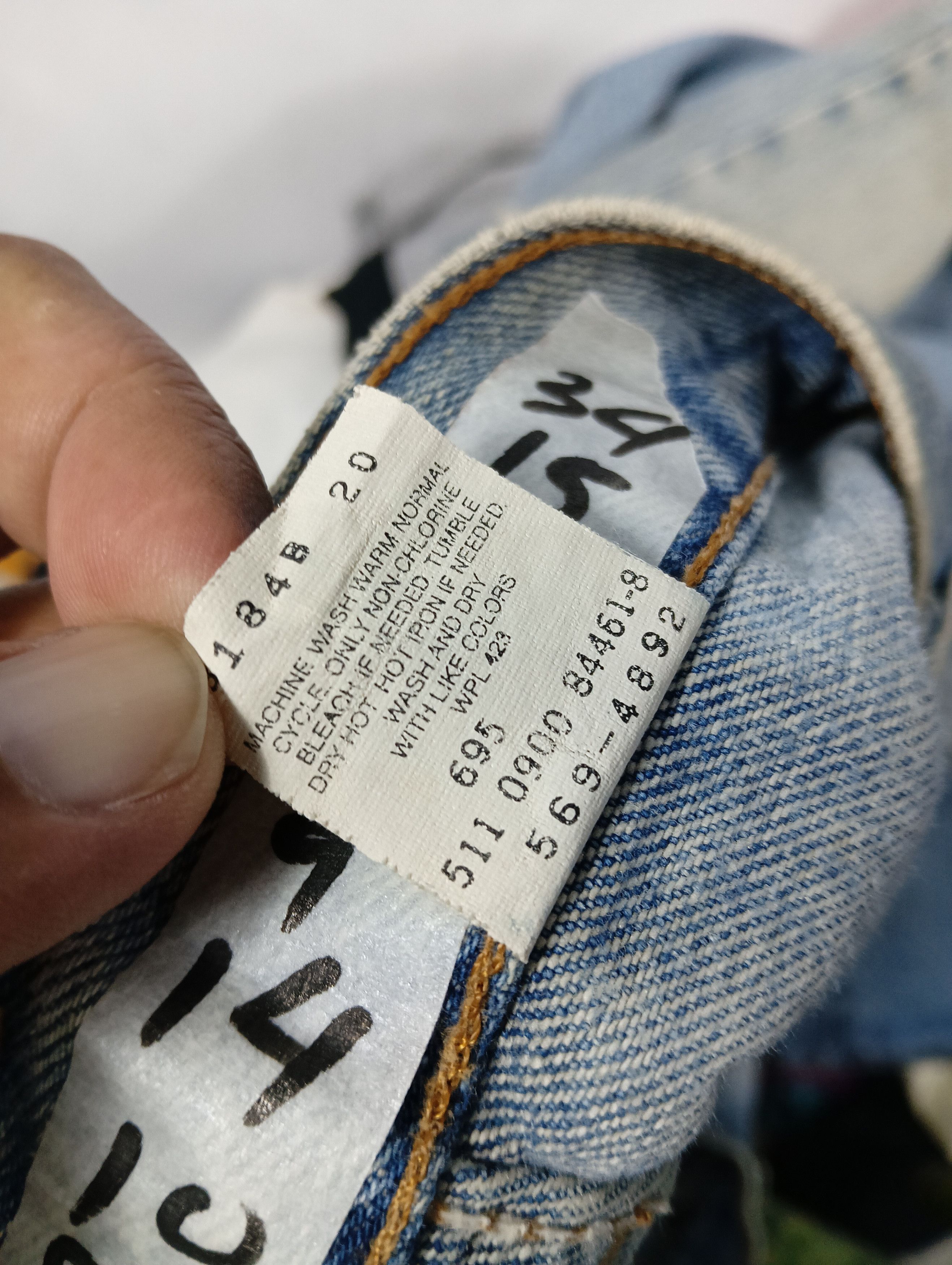 Levi's Vintage Clothing vintage levis 569 made in USA DISTRESSED RARE Size US 34 / EU 50 - 12 Thumbnail