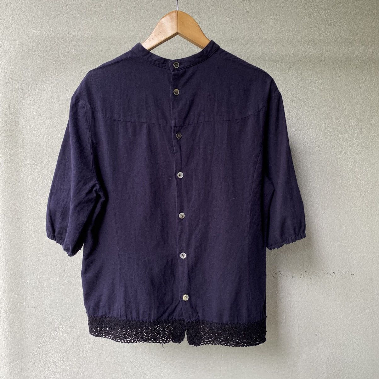 Issey Miyake I.S. Dark Navy Back Button Blouse with Lace Hem Size M / US 6-8 / IT 42-44 - 9 Thumbnail