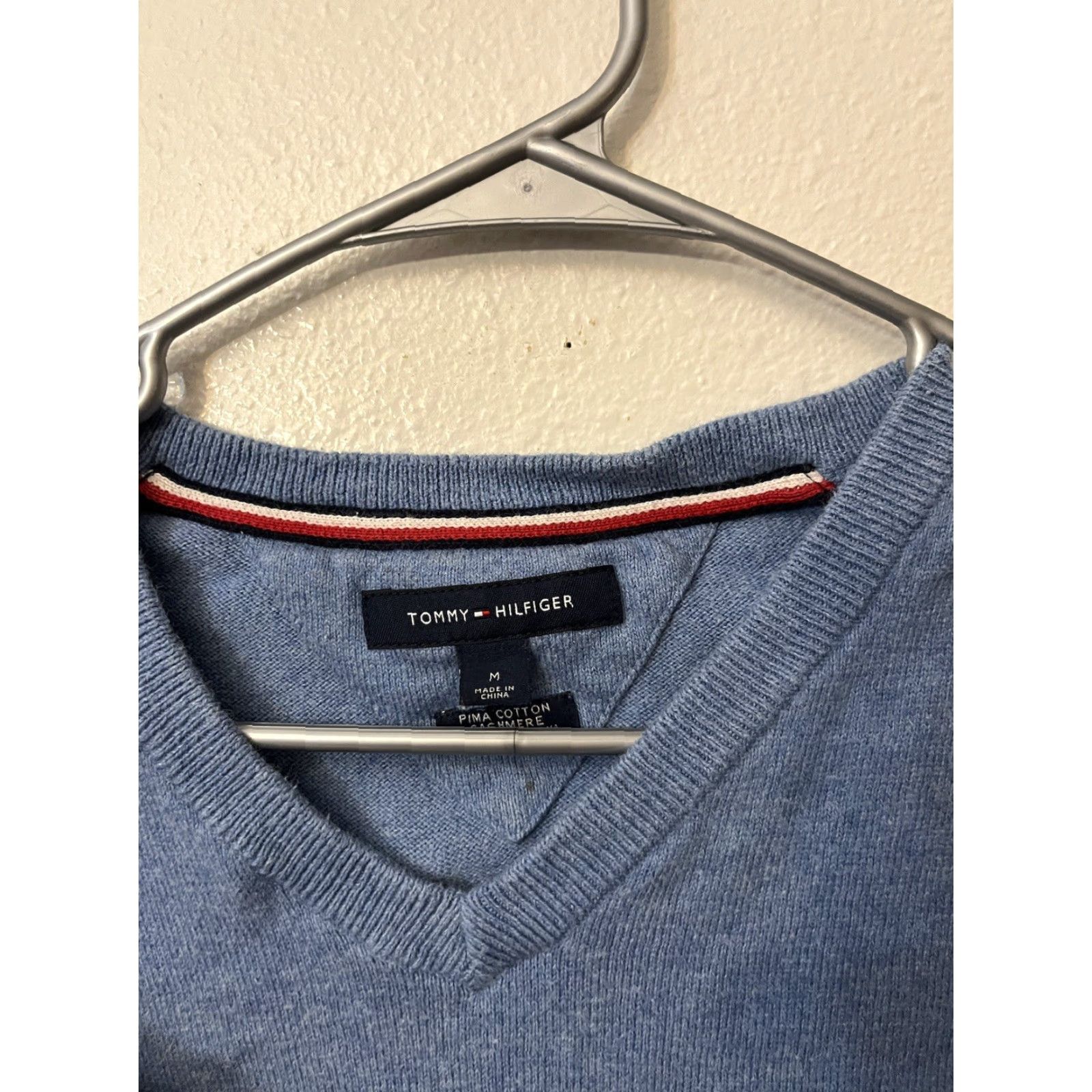 Tommy Hilfiger Tommy Hilfiger Men's V-Neck Sweater Light Blue Pima Cotton Cashmere Blend Size M Size US M / EU 48-50 / 2 - 4 Thumbnail