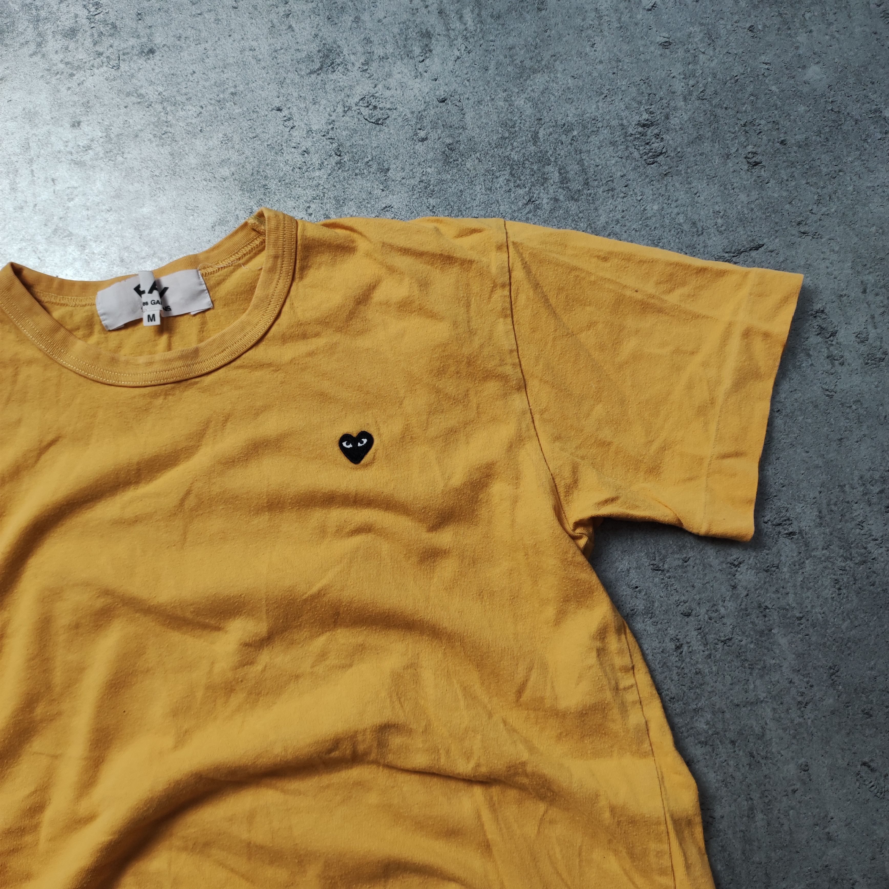 Comme des Garcons × Comme des Garcons PLAY CDG Play Comme Des Garcons Small Heart Logo Yellow Tee Size M / US 6-8 / IT 42-44 - 4 Thumbnail