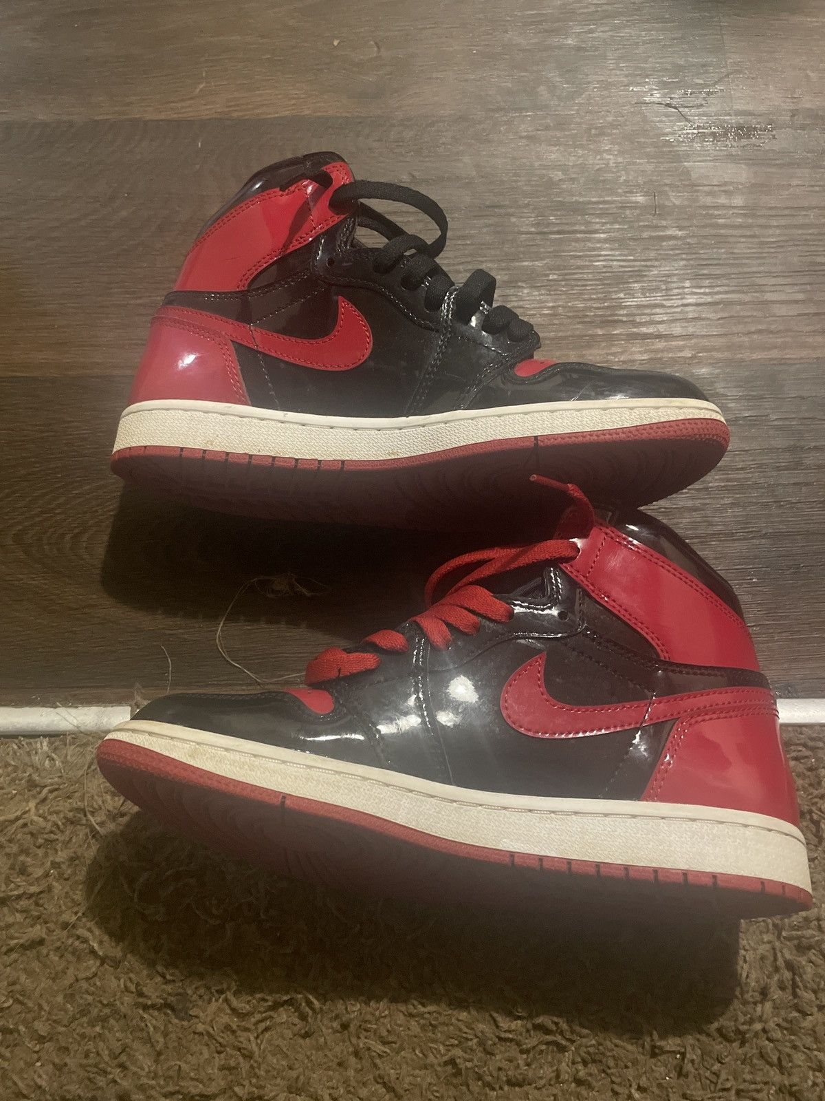 Jordan Brand Air Jordan 1 Retro High OG 'Patent Bred' Size US 7.5 / EU 40-41 - 2 Thumbnail