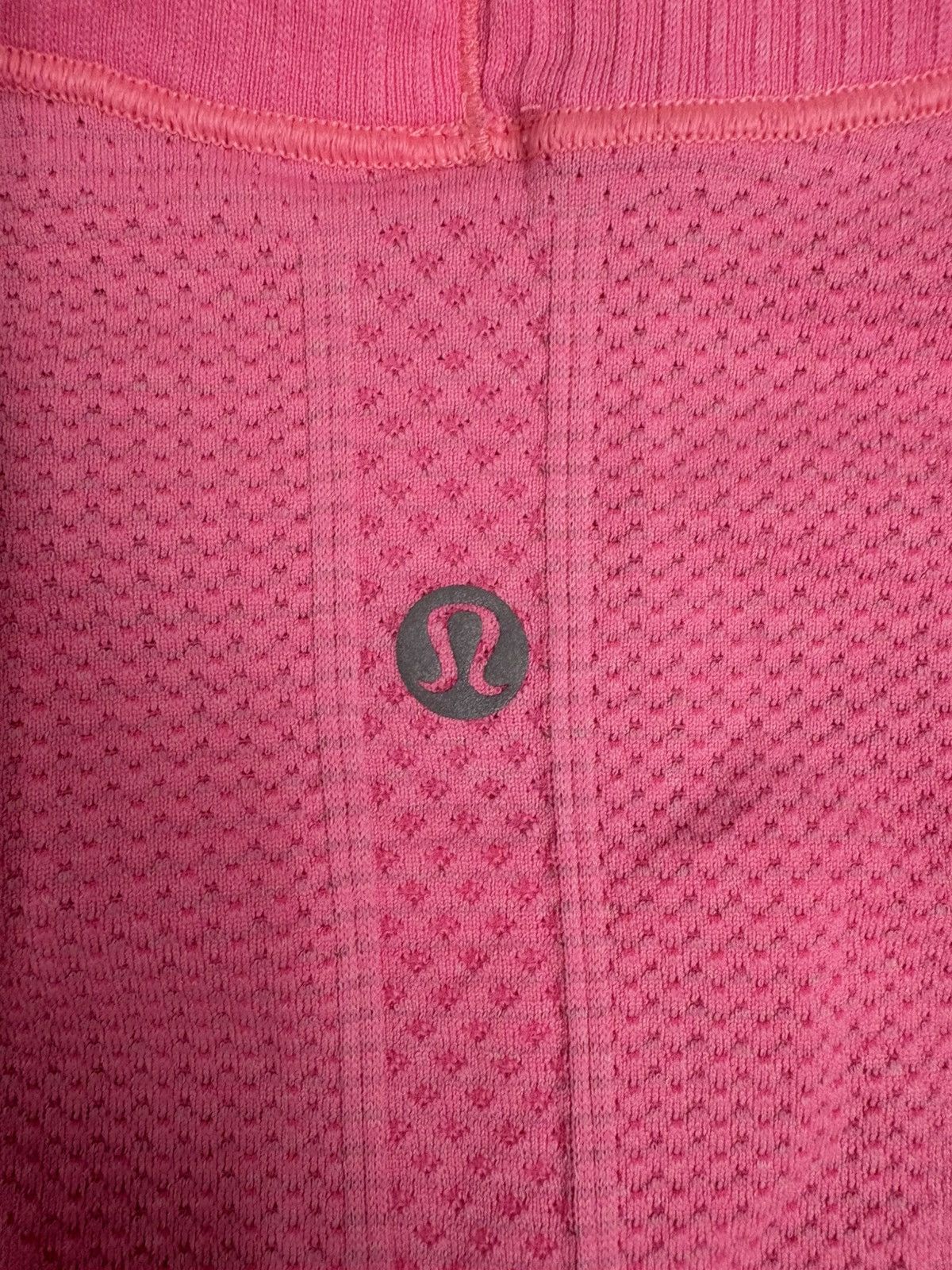 Lululemon Lululemon Neon Pink Swiftly Tech Hip Length T-shirt Size 6 Size M / US 6-8 / IT 42-44 - 7 Thumbnail