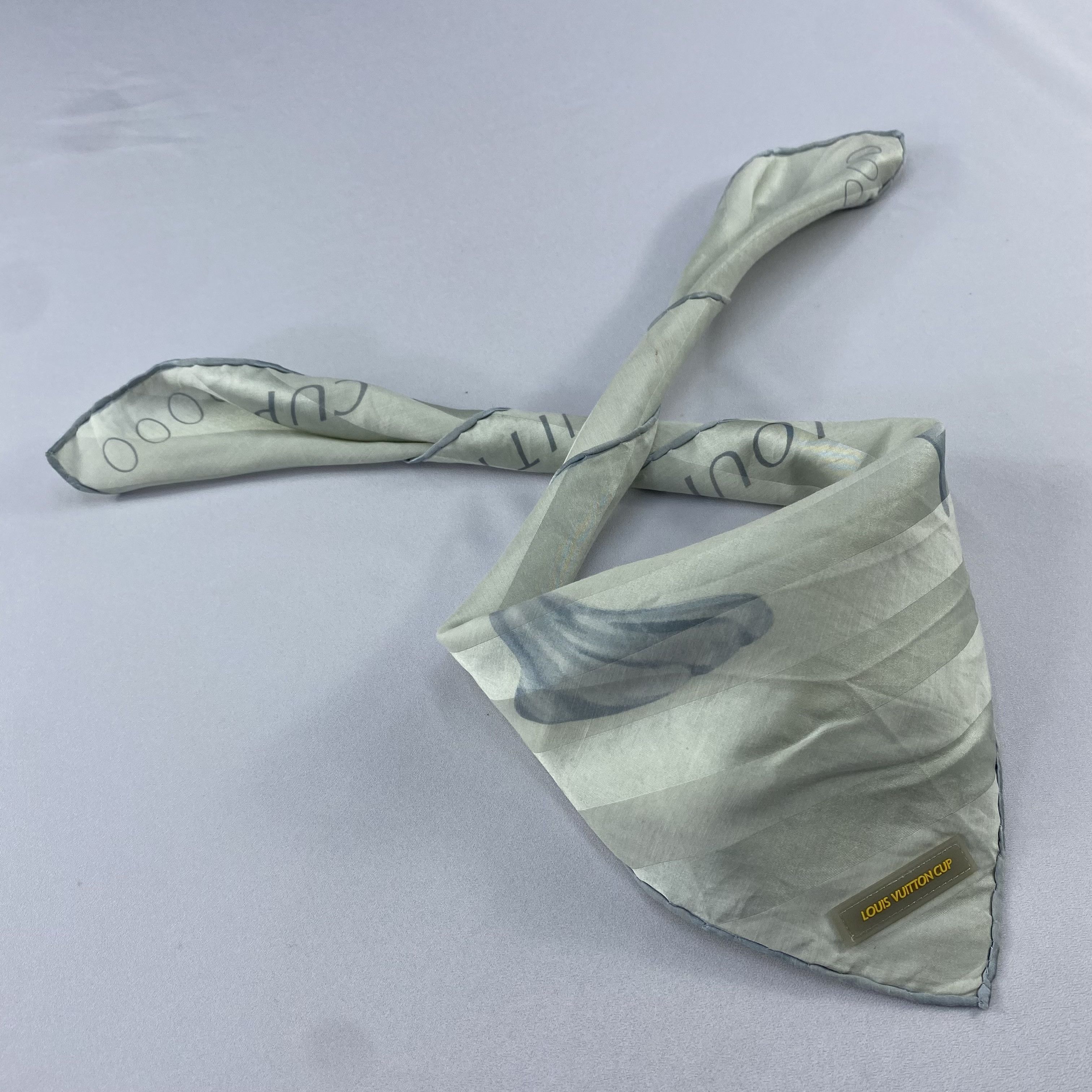 Louis Vuitton Louis Vuitton Silk Handkerchief / Bandana / Neckerchief C851 Size ONE SIZE - 2 Thumbnail