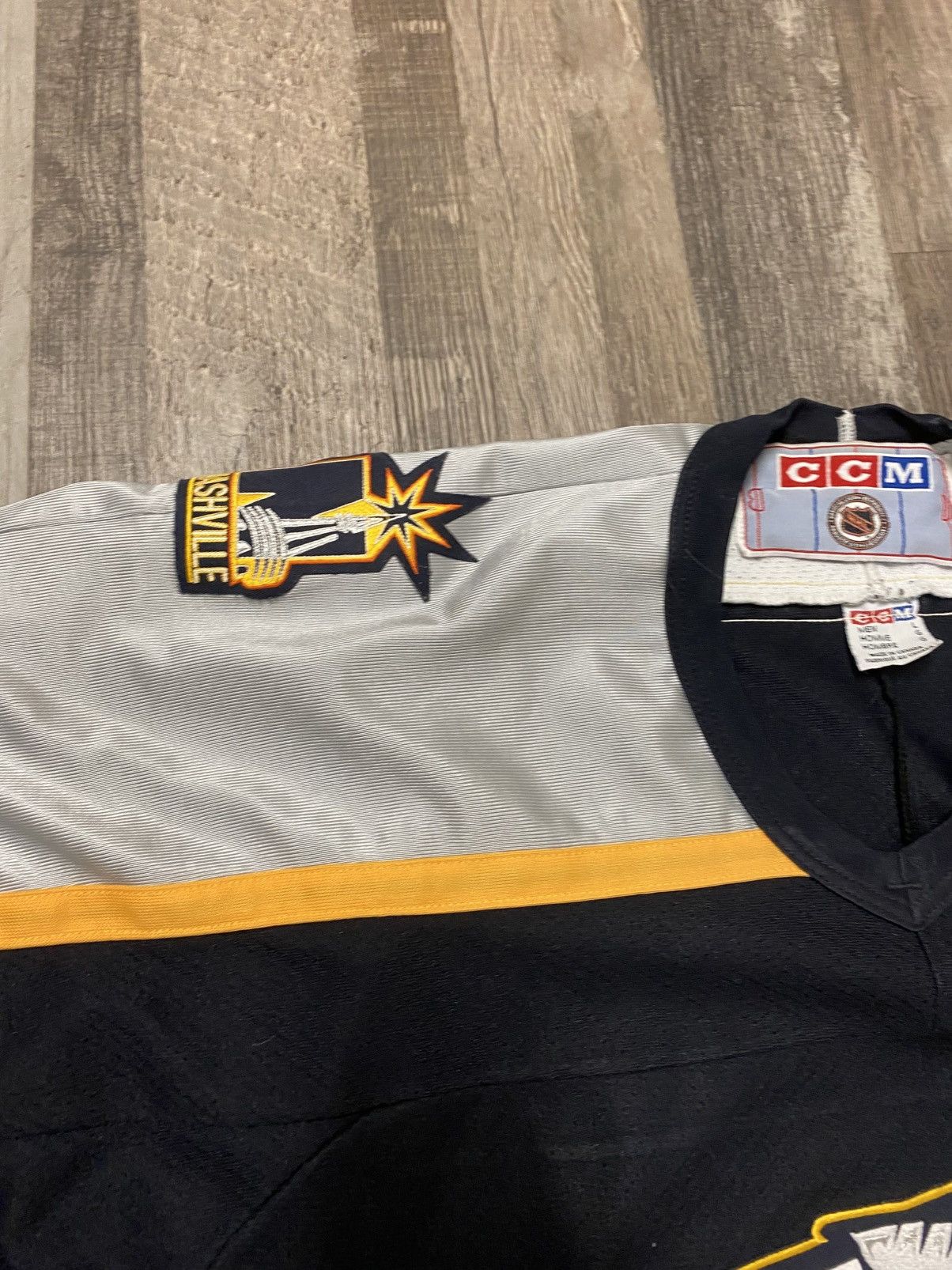 NHL Vintage CCM Nashville Predators Jersey NHL Made in Canada Size US L / EU 52-54 / 3 - 3 Thumbnail