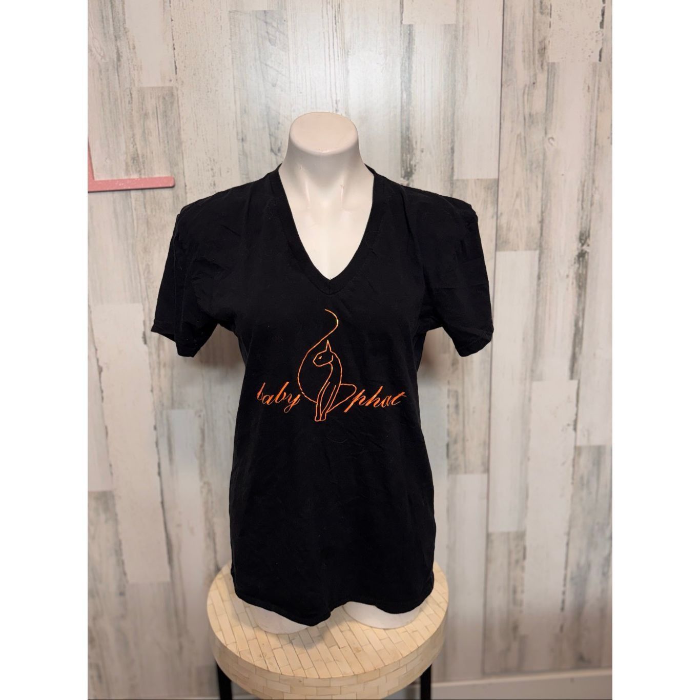 Other Baby Phat Black V-Neck Graphic T-Shirt Size Large Orange Log Size L / US 10 / IT 46 - 2 Thumbnail