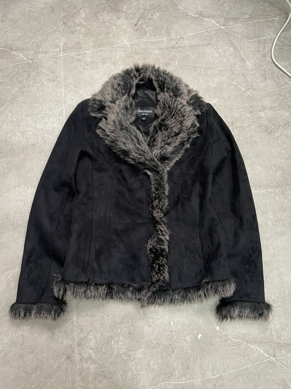 Le Grande Bleu (L.G.B.) Fur suede cropped gothic hype avant garde jacket y2k Size US S / EU 44-46 / 1 - 1 Thumbnail