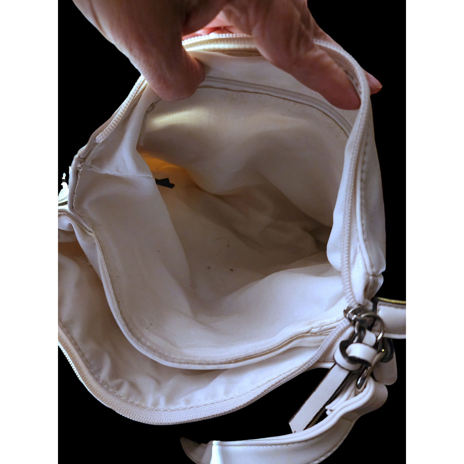Other Unbranded white faux leather crossbody bag studded grommets Size ONE SIZE - 4 Thumbnail