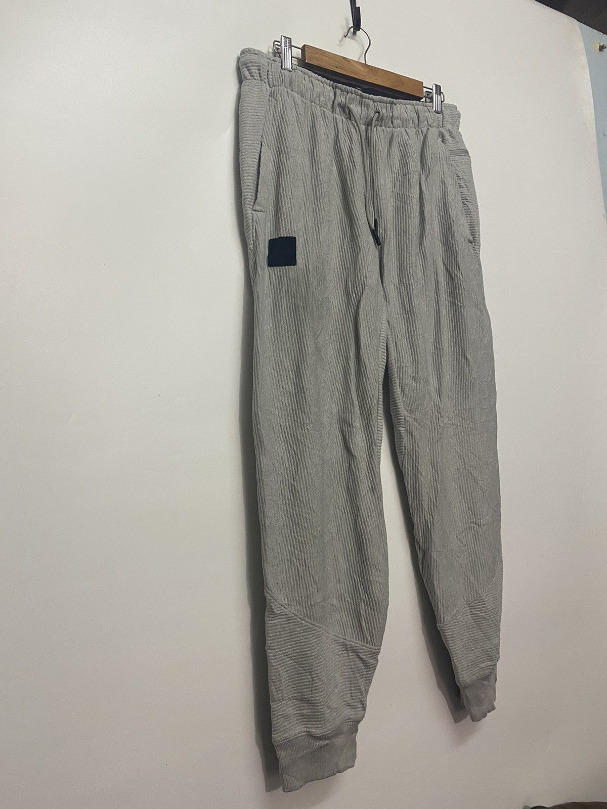 Under Armour Under Armour Joggers Sweat Pants Loose Athletic Cotton Sz L Size US 32 / EU 48 - 4 Thumbnail