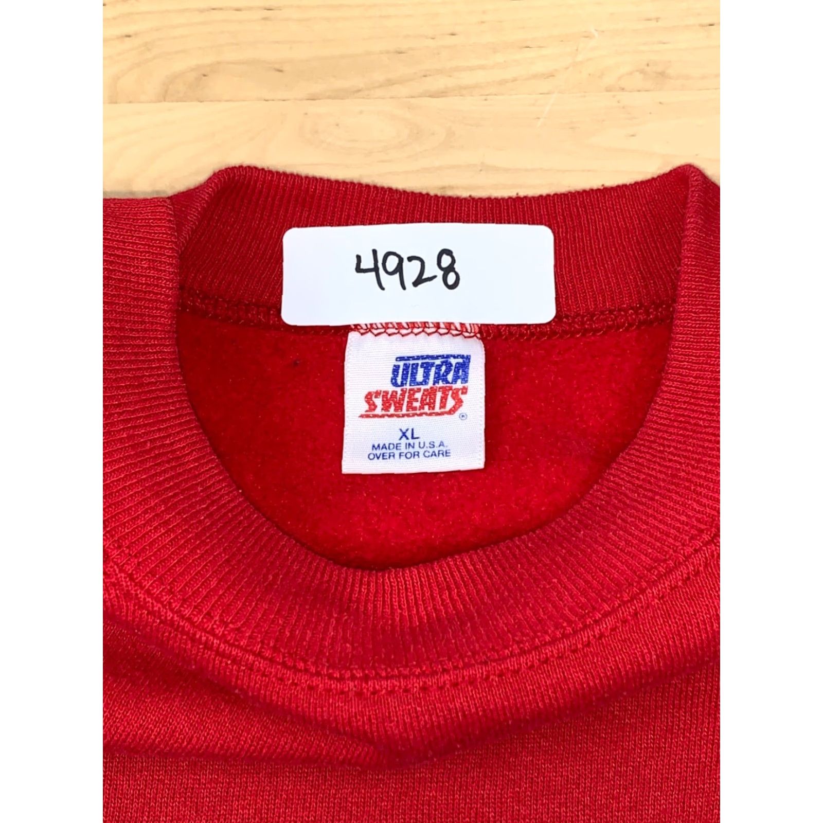 Vintage VINTAGE Ultra Sweats Christmas Sweatshirt Red XL 1980s Ive Been Mistletoed USA Shirts Mens Size US XL / EU 56 / 4 - 4 Thumbnail
