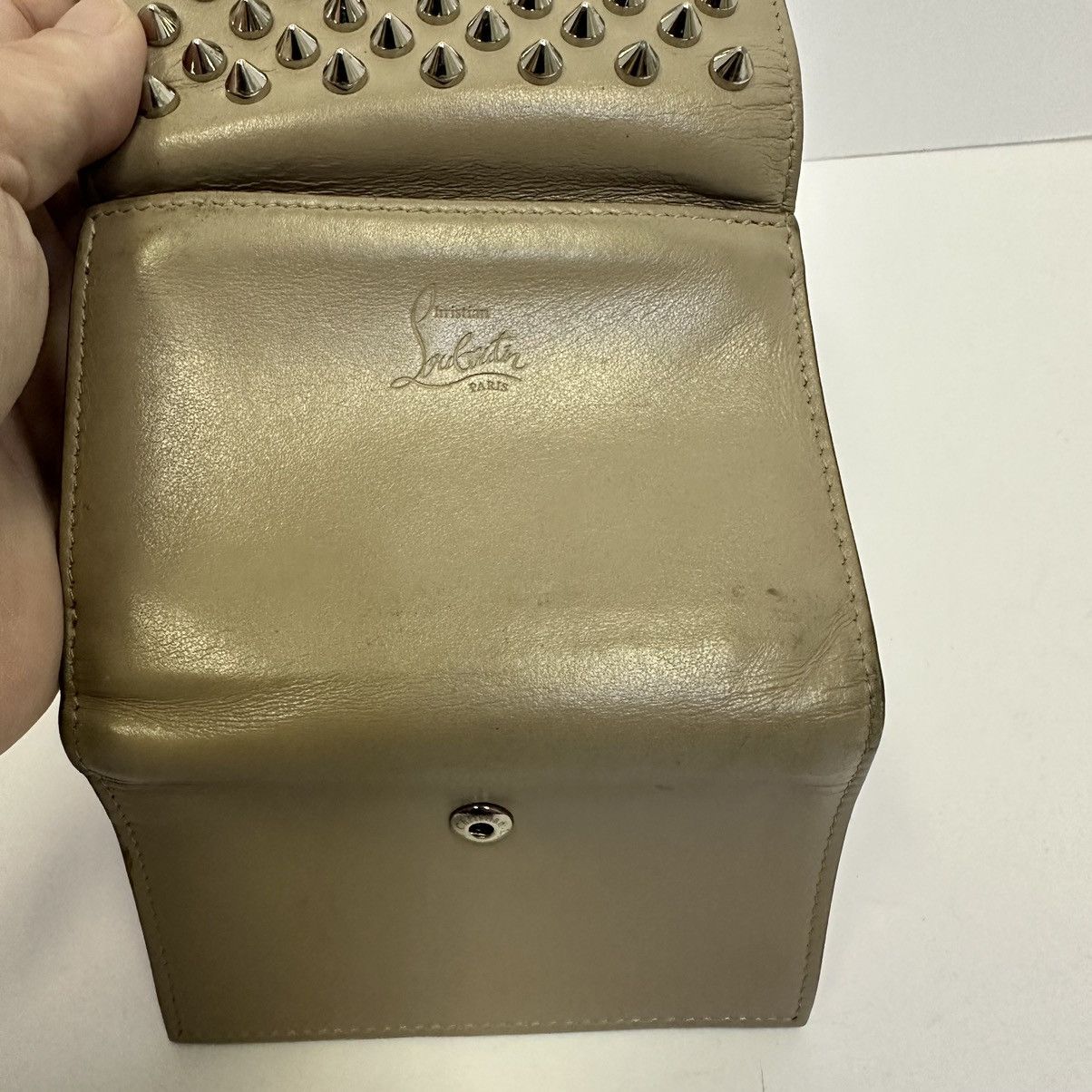 Christian Louboutin Christian Louboutin Spiked Leather Wallet Beige w Red Size ONE SIZE - 5 Thumbnail