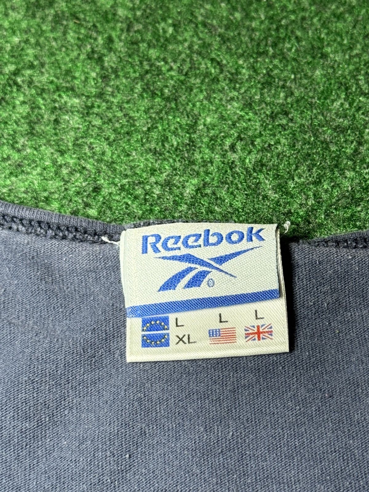 Reebok Reebok Vintage Tank Top L/XL 90s Y2K Faded Sleeveless 23x29 Size US L / EU 52-54 / 3 - 4 Thumbnail