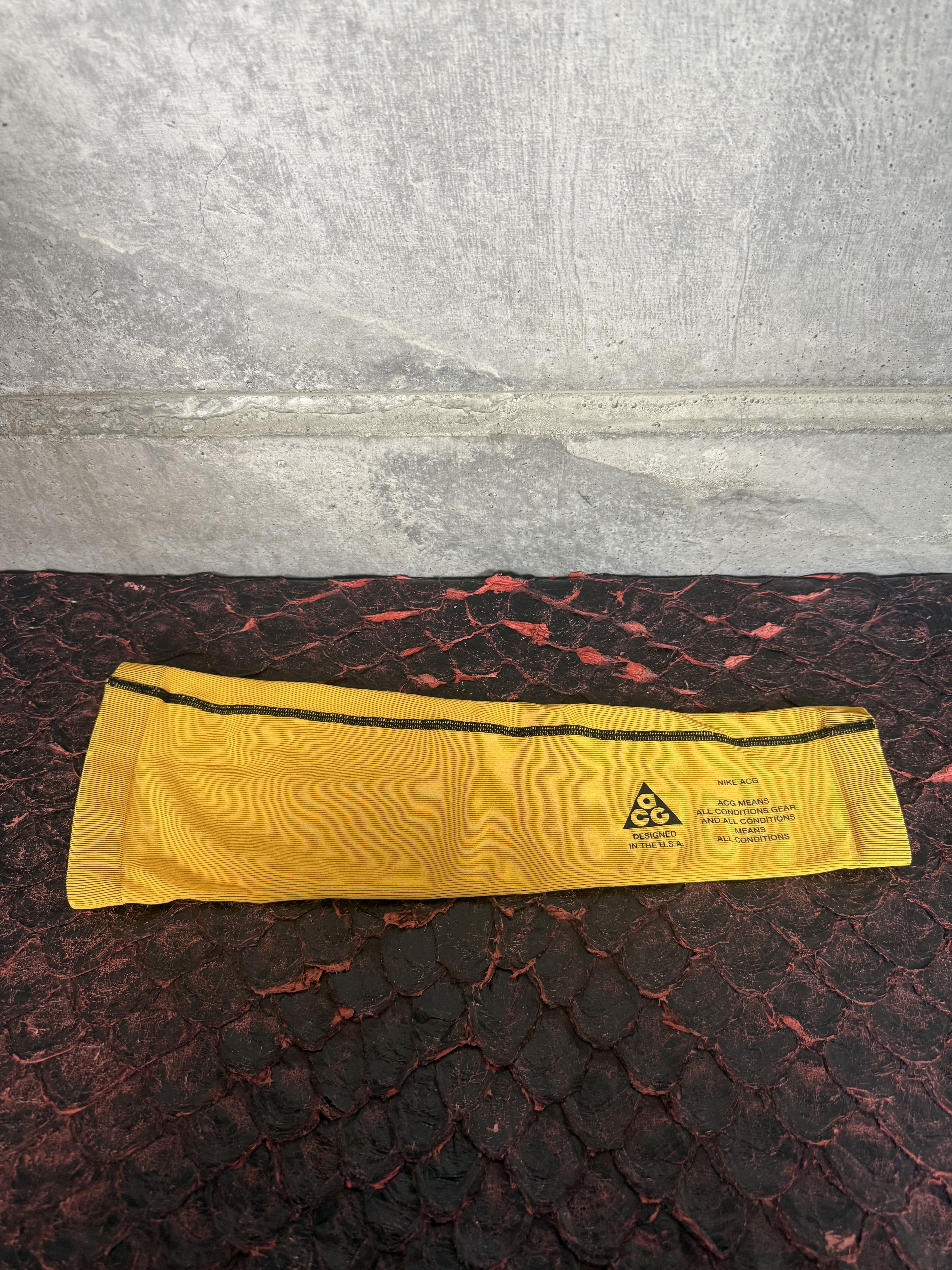 Nike ACG Errolson Hugh x Nike ACG NikeLab L/XL Arm Sleeve Size ONE SIZE - 11 Thumbnail