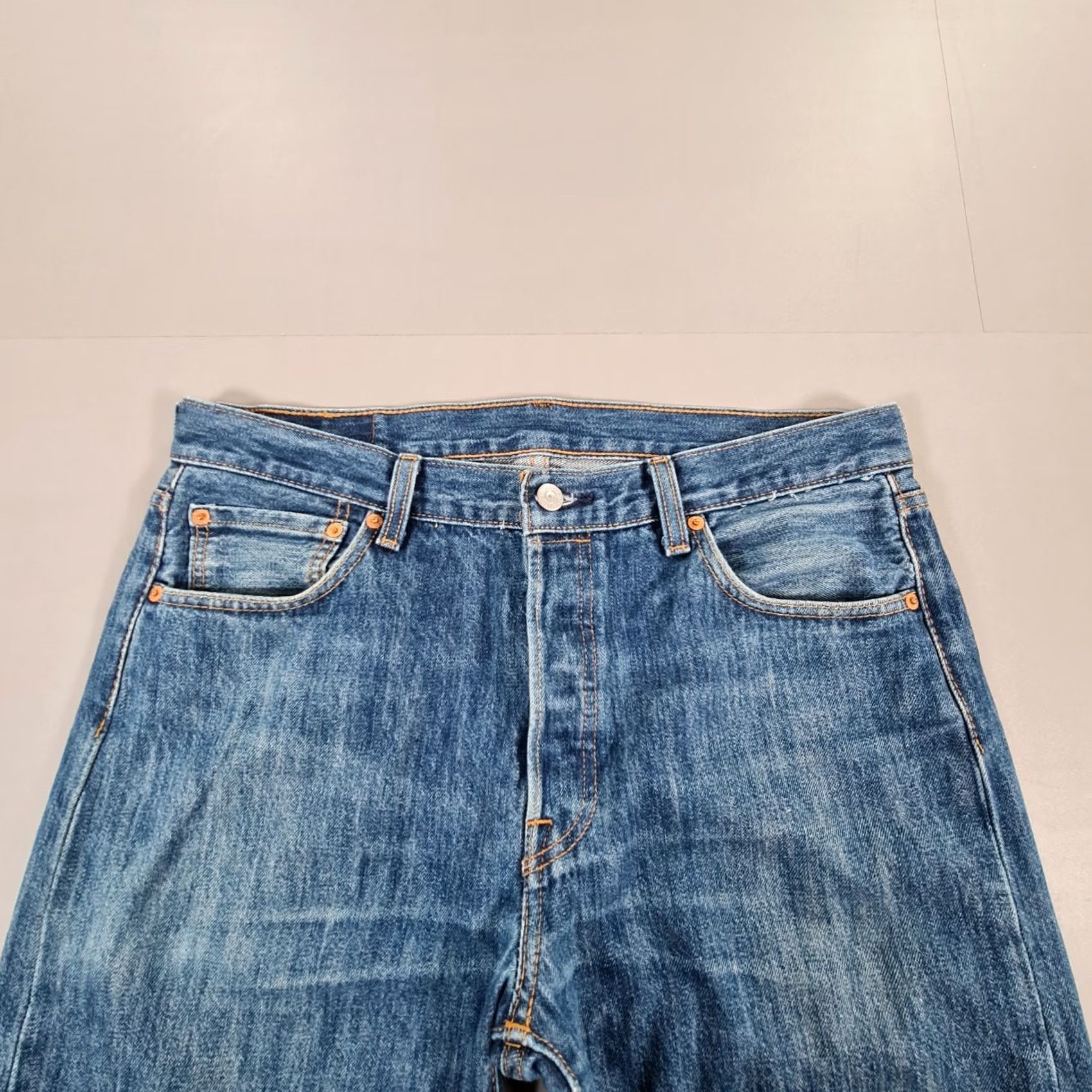 Levi's Levi's 501 Jeans Blue W34 L36 Regular Fit Straight Leg Denim Button Fly Mens Jeans 501 Series USA 90s Classic Vintage No (adjusted within rules) Size US 34 / EU 50 - 2 Thumbnail